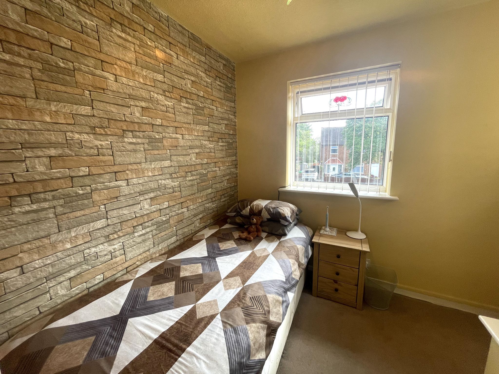3 bedroom semi-detached house For Sale in Manchester - Photograph 21.