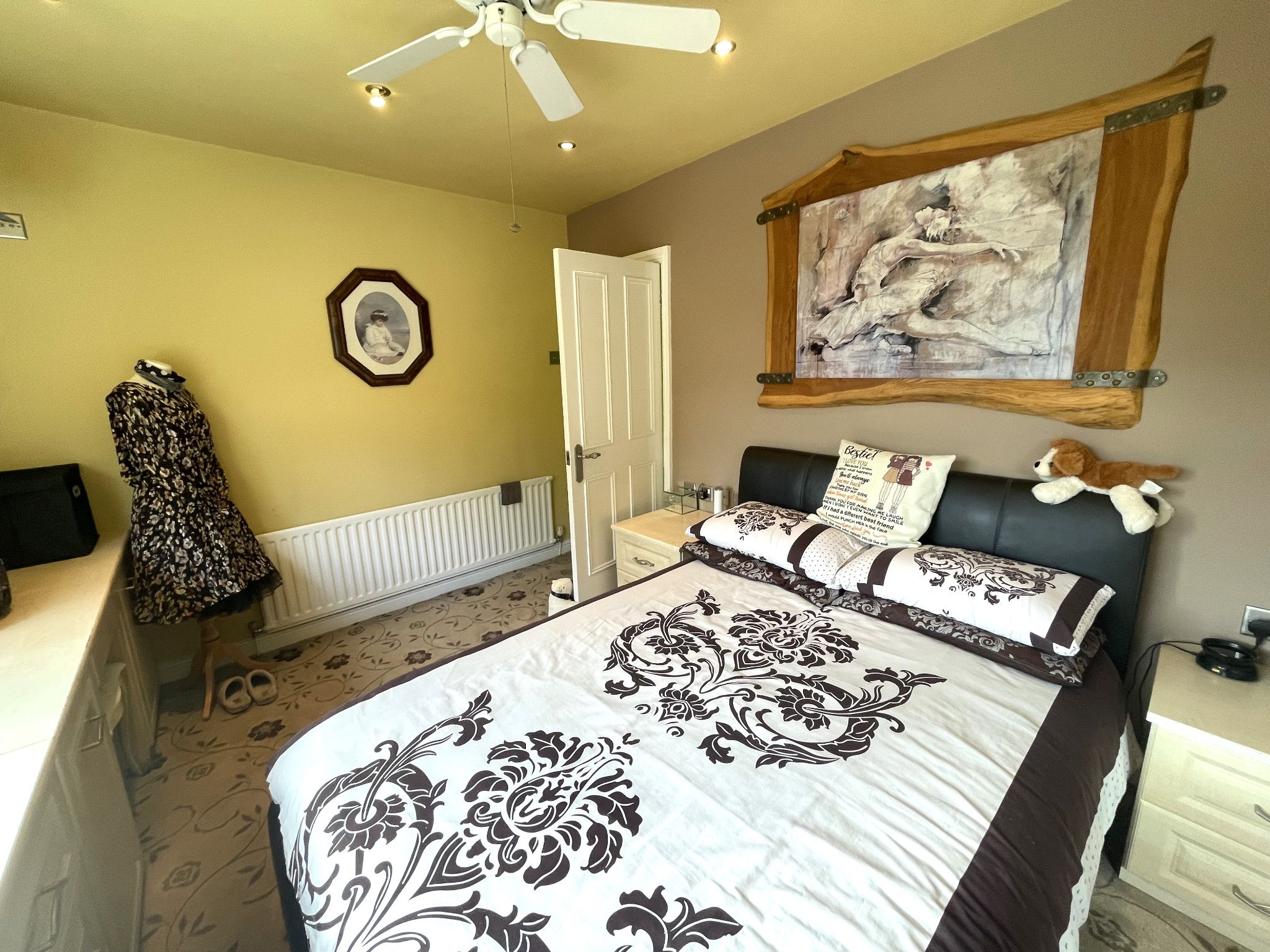 3 bedroom semi-detached house For Sale in Manchester - Photograph 18.