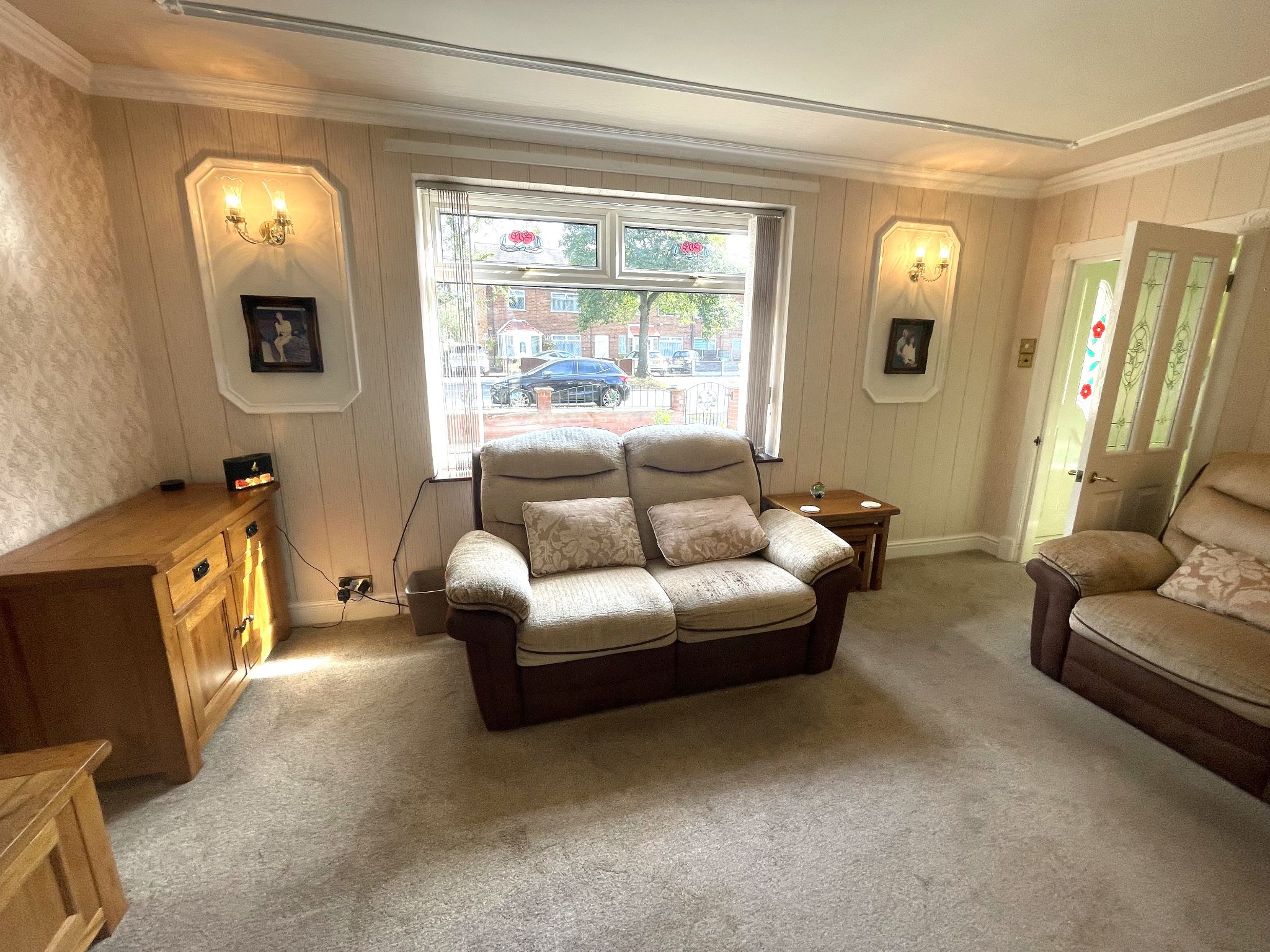 3 bedroom semi-detached house For Sale in Manchester - Photograph 6.