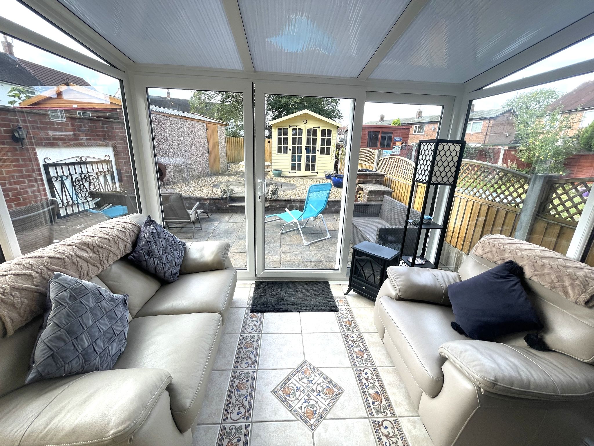3 bedroom semi-detached house For Sale in Manchester - Photograph 13.