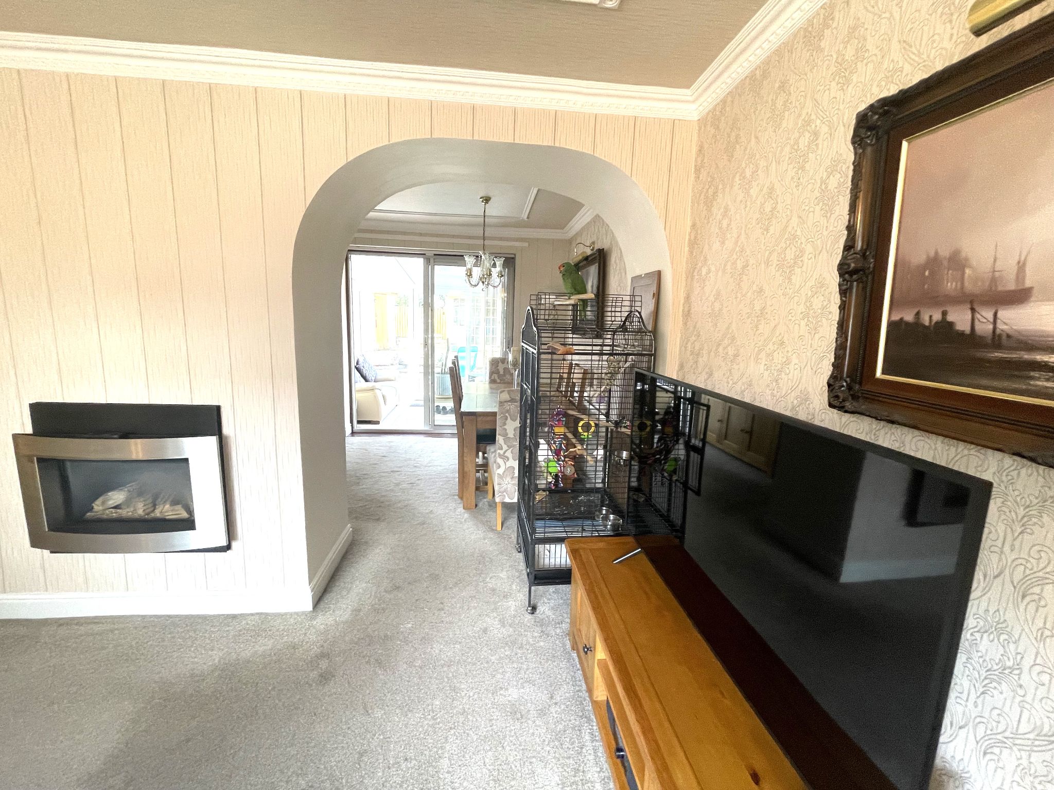 3 bedroom semi-detached house For Sale in Manchester - Photograph 7.