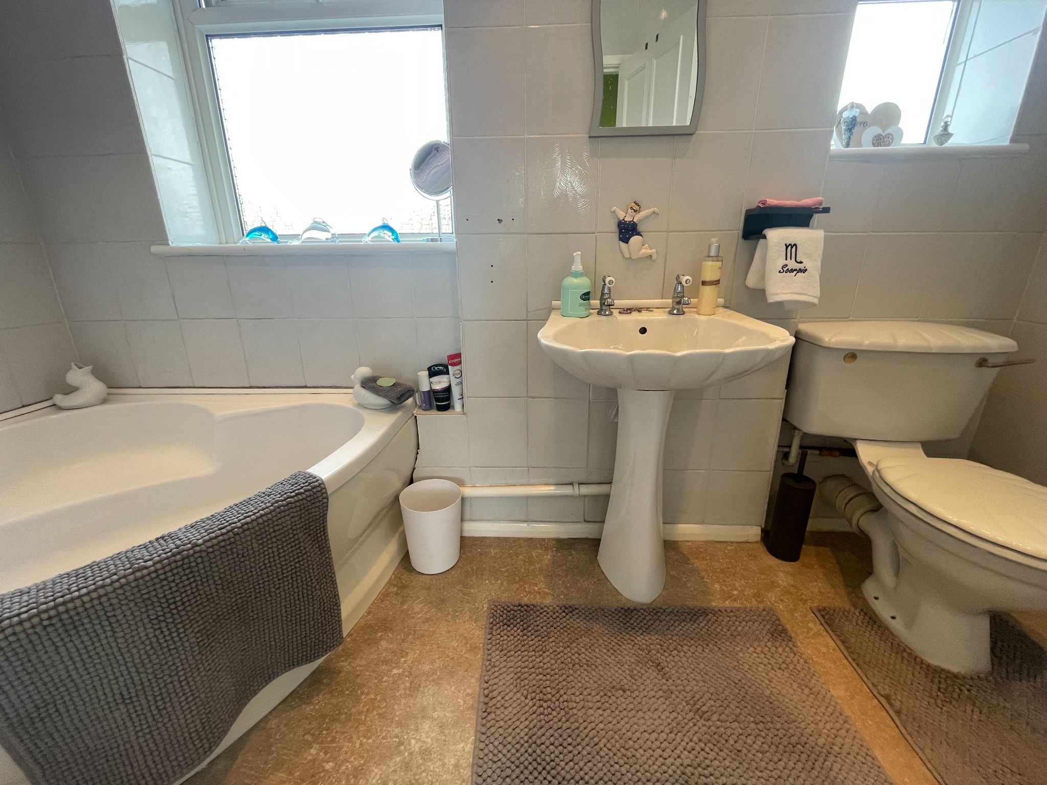 3 bedroom semi-detached house For Sale in Manchester - Photograph 24.