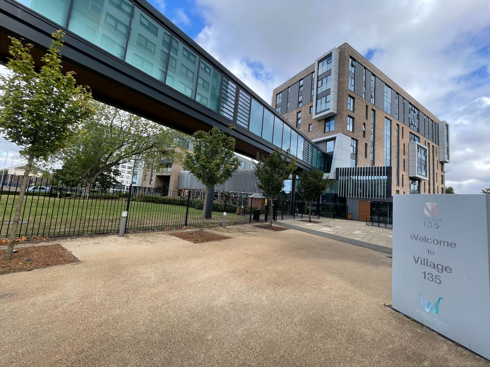 2 bedroom ground floor flat/apartment For Sale in Manchester - Property photograph.