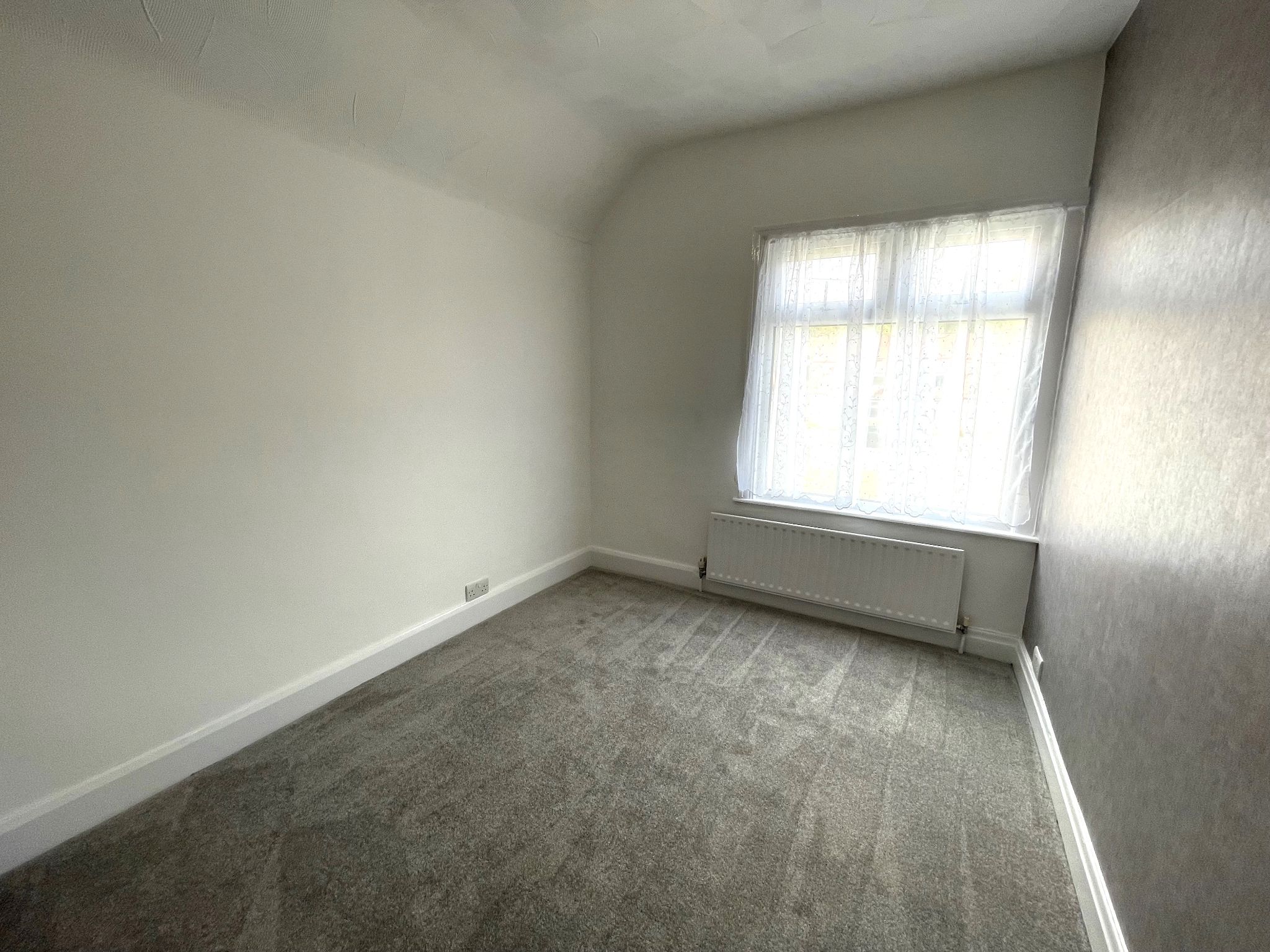 3 bedroom end terraced house For Sale in Manchester - Photograph 13.