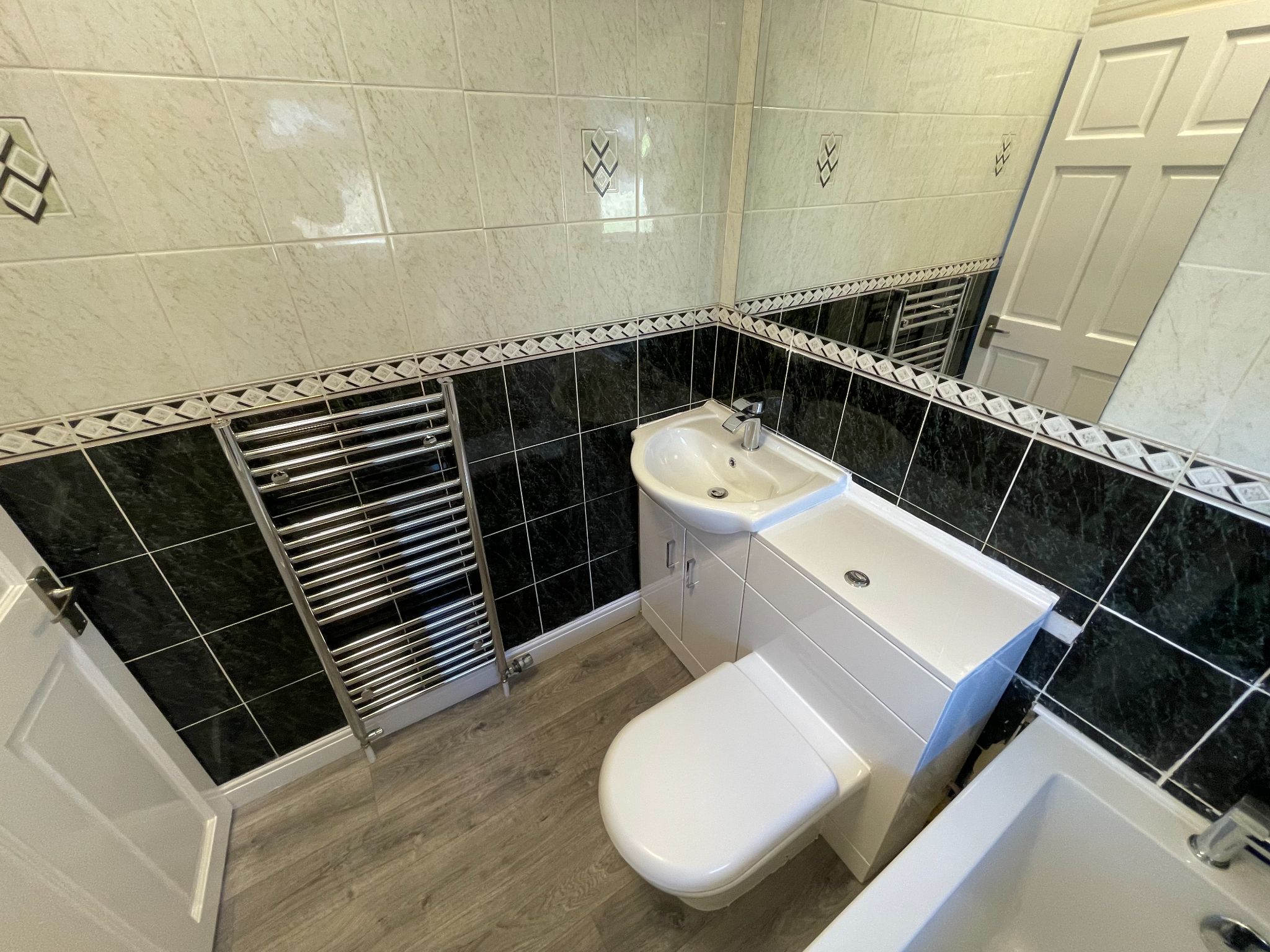 3 bedroom end terraced house For Sale in Manchester - Photograph 20.