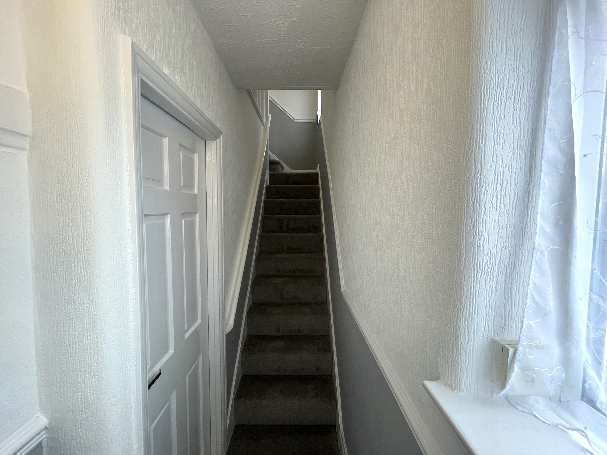 3 bedroom end terraced house For Sale in Manchester - Photograph 9.