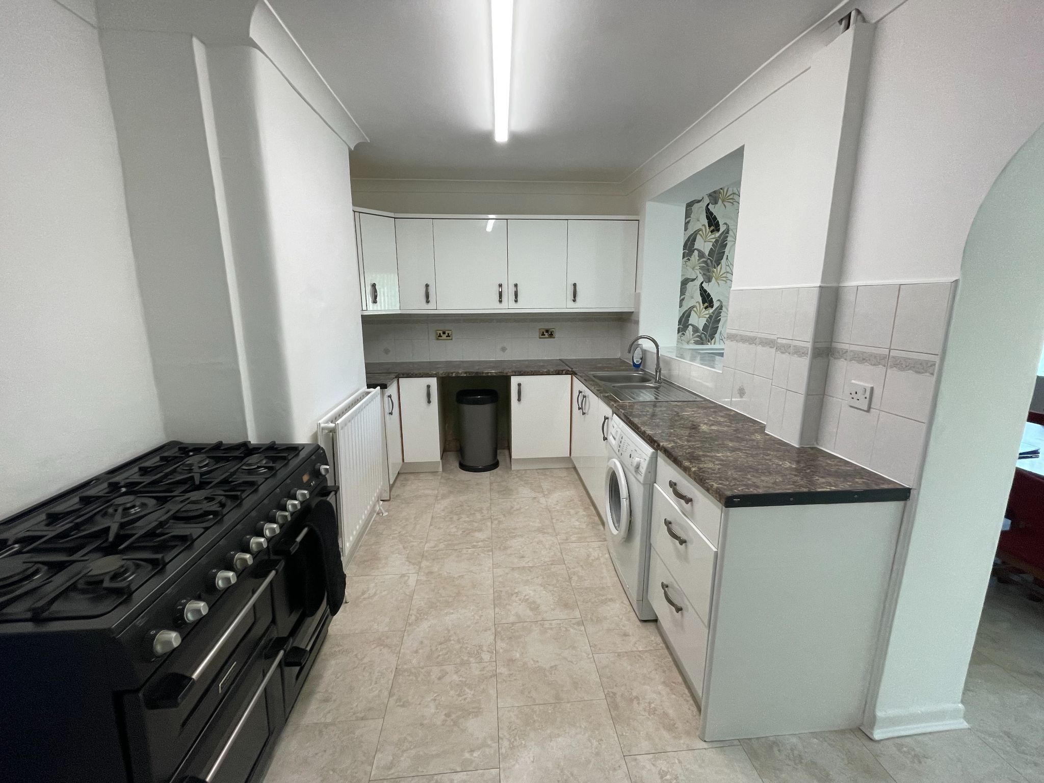 3 bedroom end terraced house For Sale in Manchester - Photograph 5.