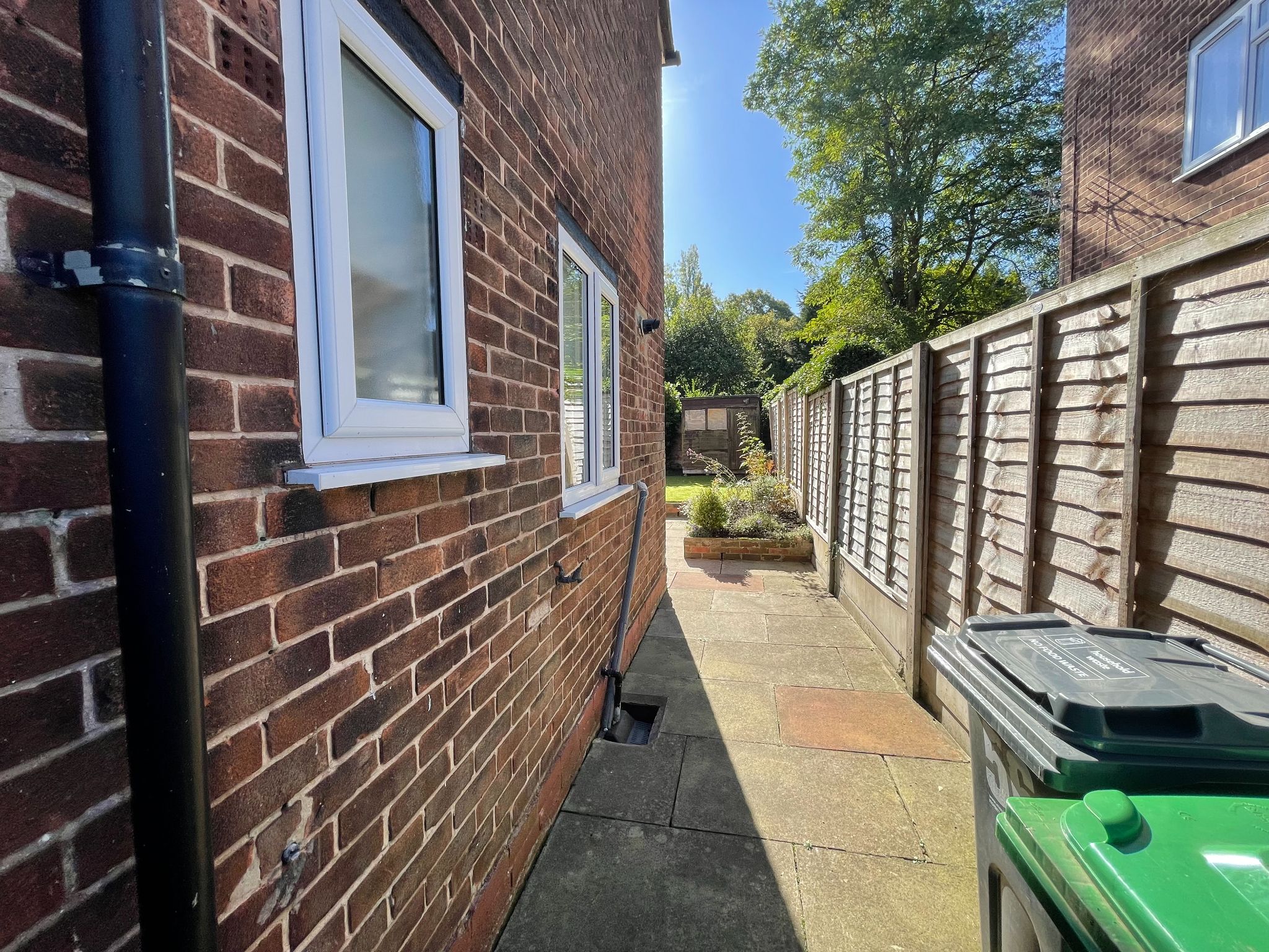 3 bedroom semi-detached house For Sale in Manchester - Photograph 18.