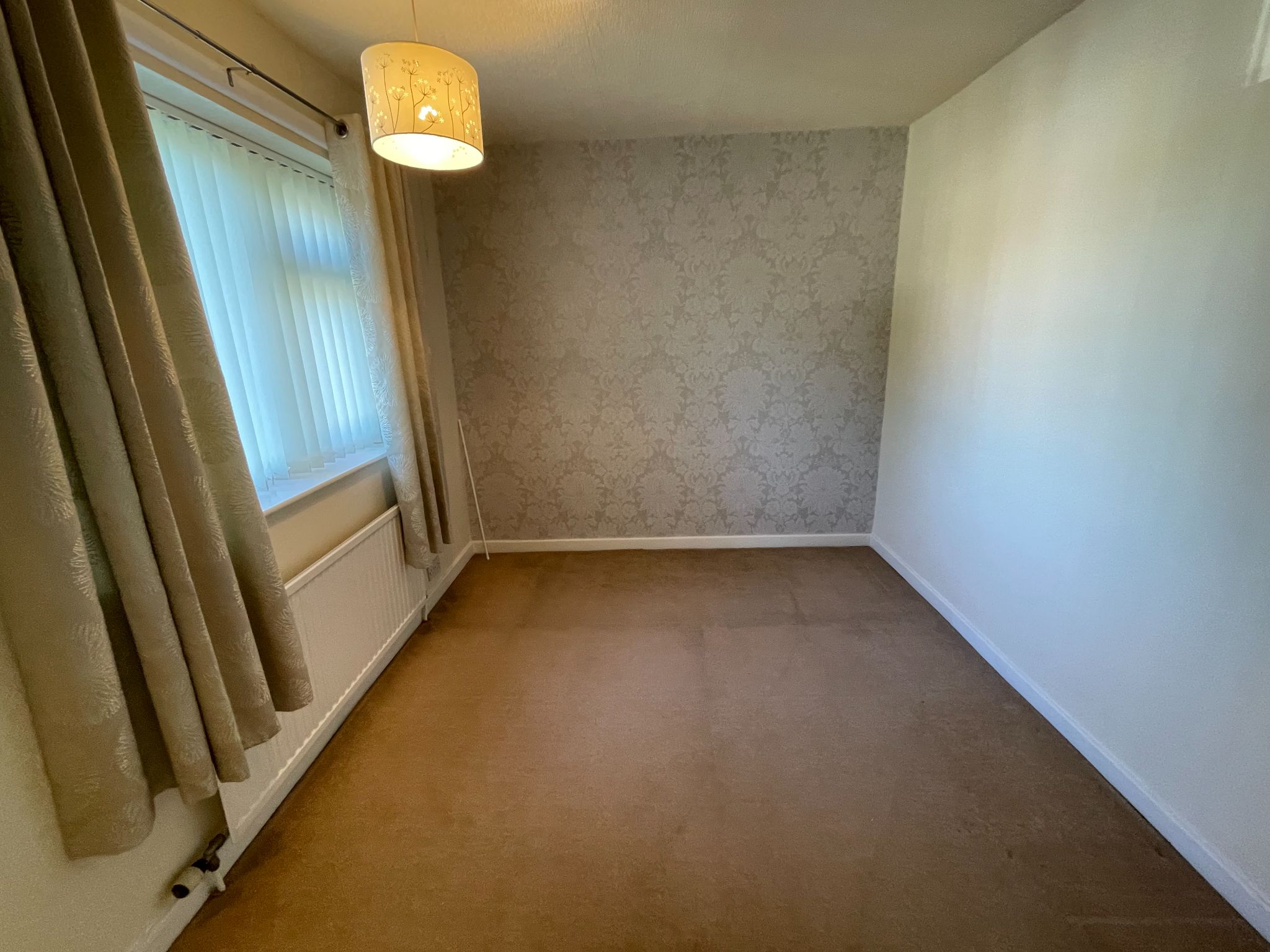 3 bedroom semi-detached house For Sale in Manchester - Photograph 15.