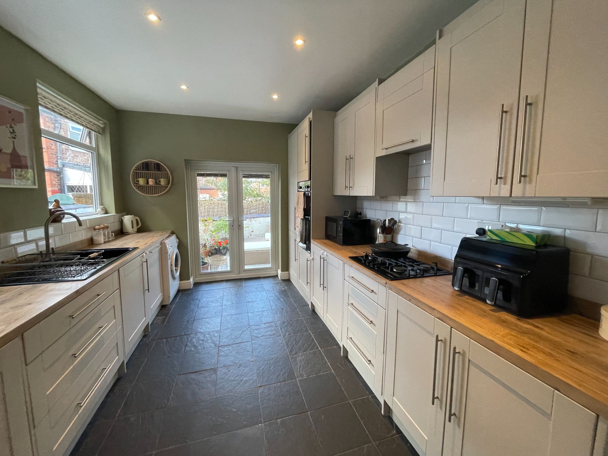 3 bedroom mid terraced house For Sale in Manchester - Photograph 15.
