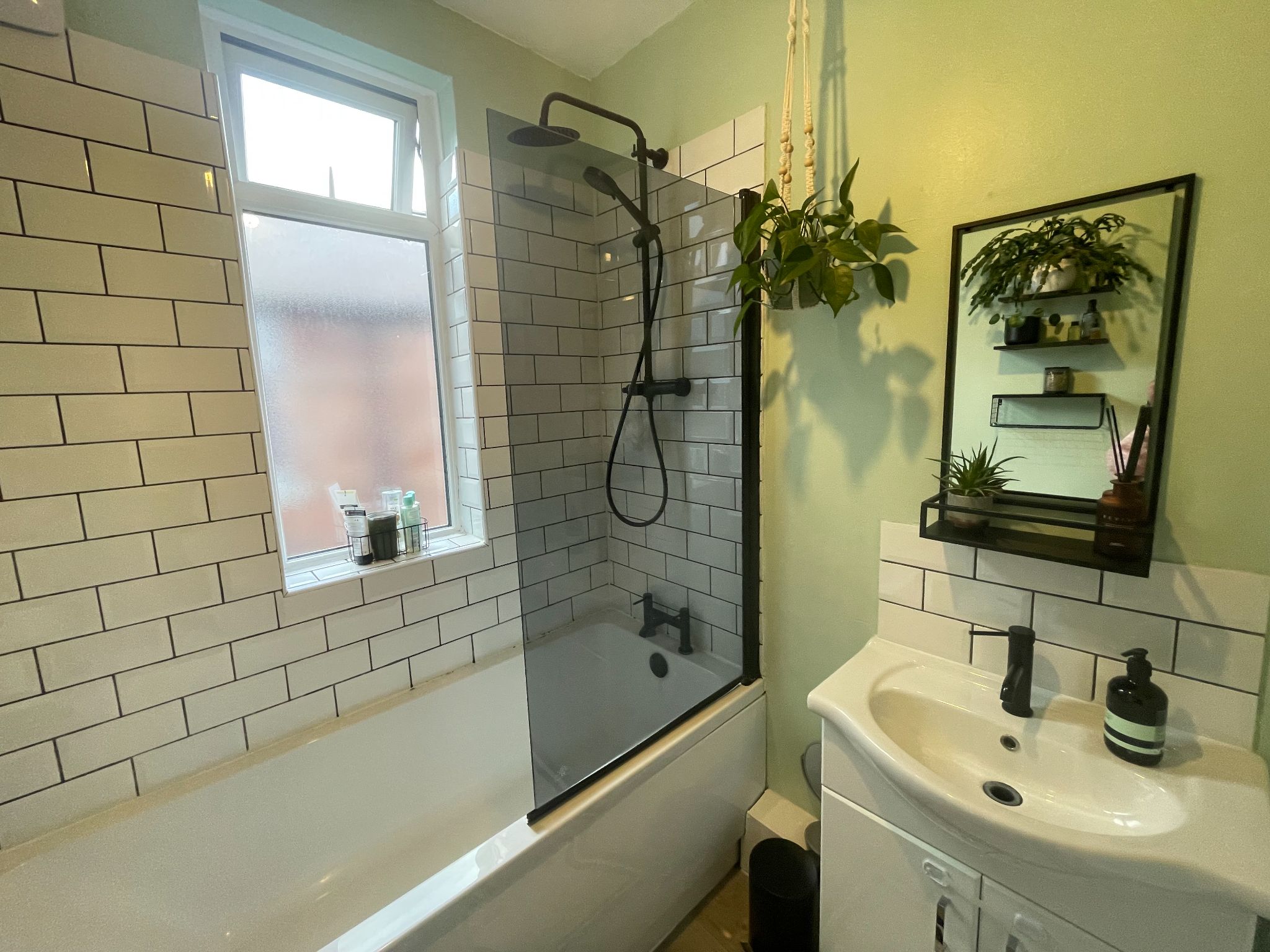 3 bedroom mid terraced house For Sale in Manchester - Photograph 6.