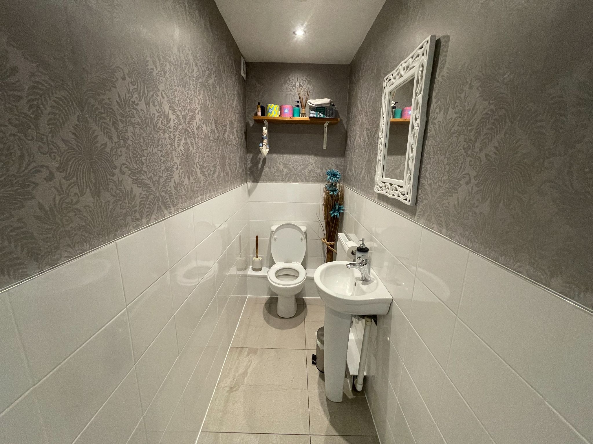4 bedroom town house For Sale in Manchester - Photograph 9.