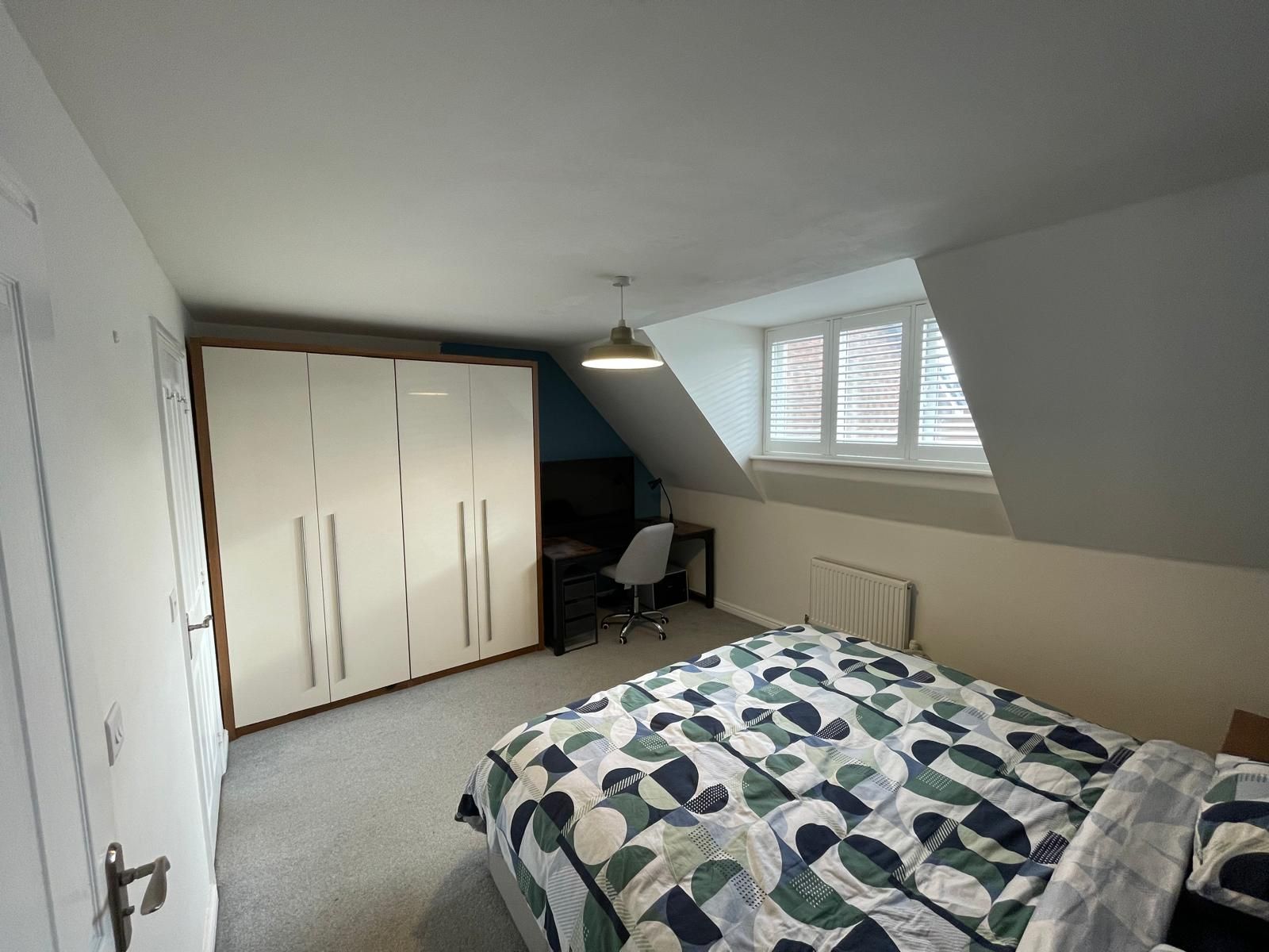 4 bedroom town house For Sale in Manchester - Photograph 15.
