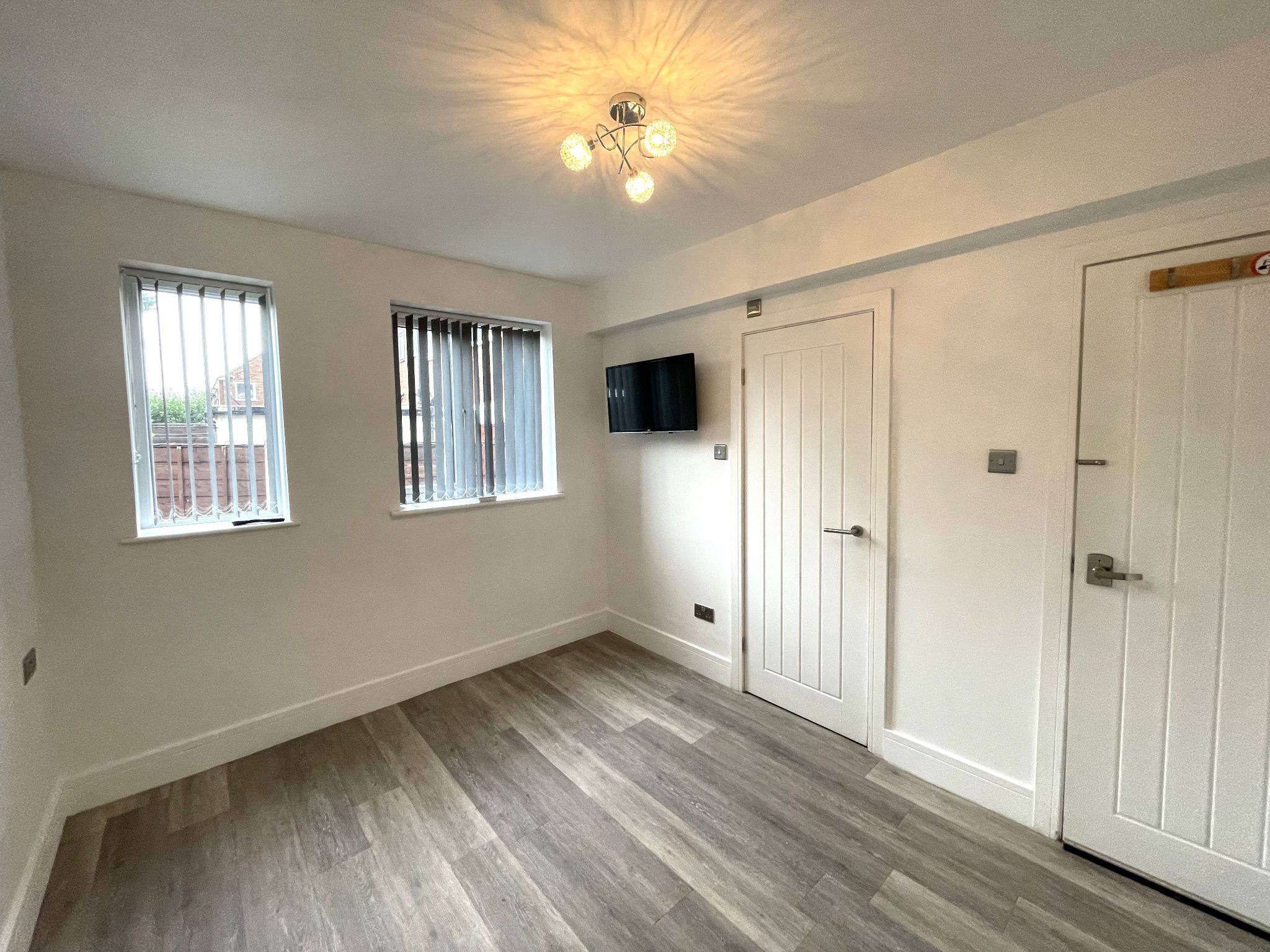 4 bedroom end terraced house For Sale in Manchester - Photograph 10.