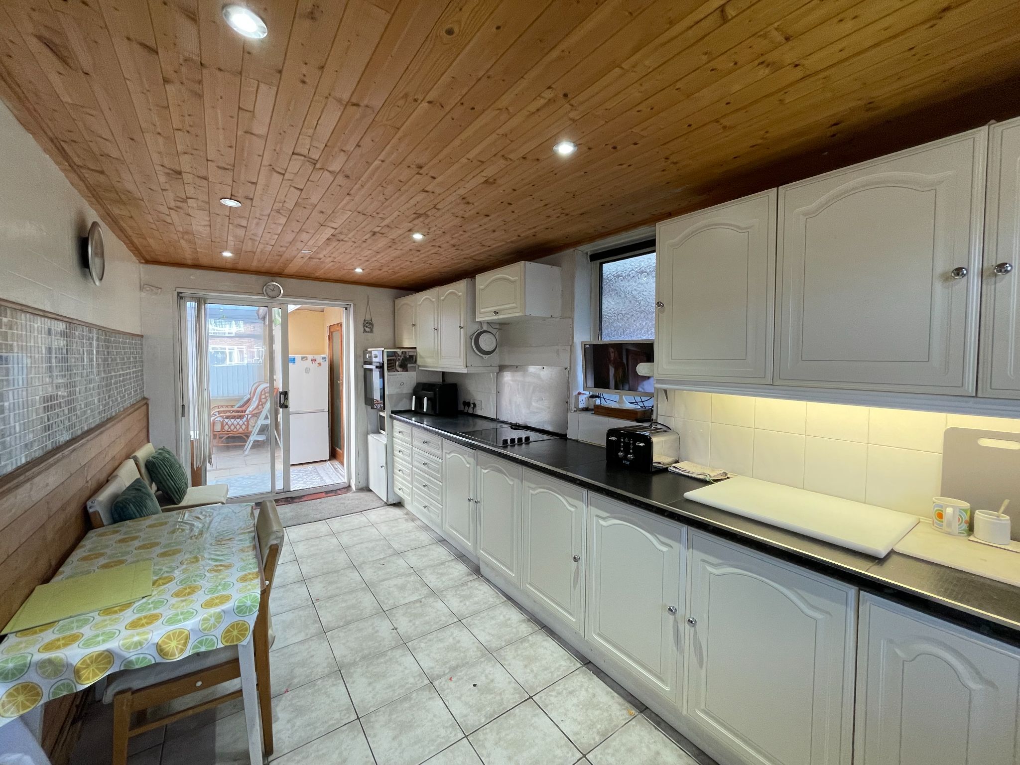 3 bedroom end terraced house For Sale in Manchester - Photograph 12.