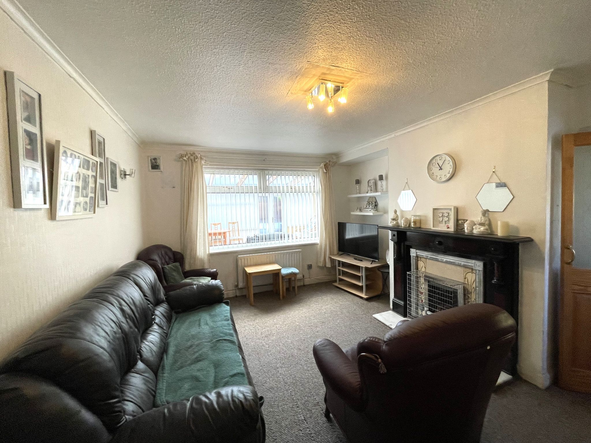 3 bedroom end terraced house For Sale in Manchester - Property photograph.