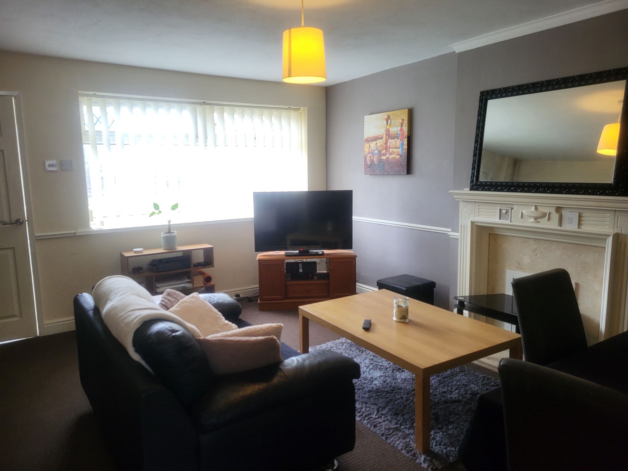 3 bedroom mid terraced house For Sale in Manchester - Photograph 3.