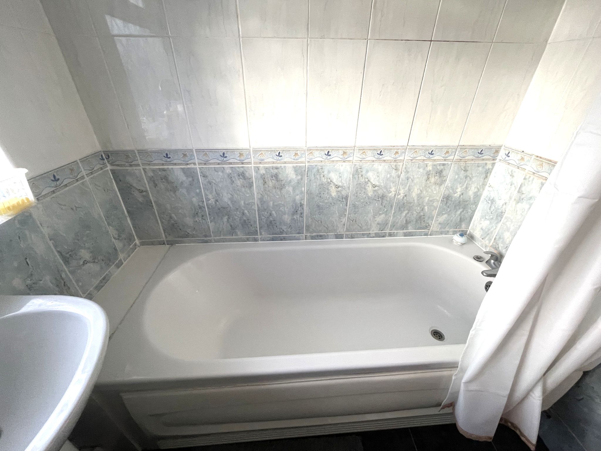 3 bedroom mid terraced house For Sale in Manchester - Photograph 13.