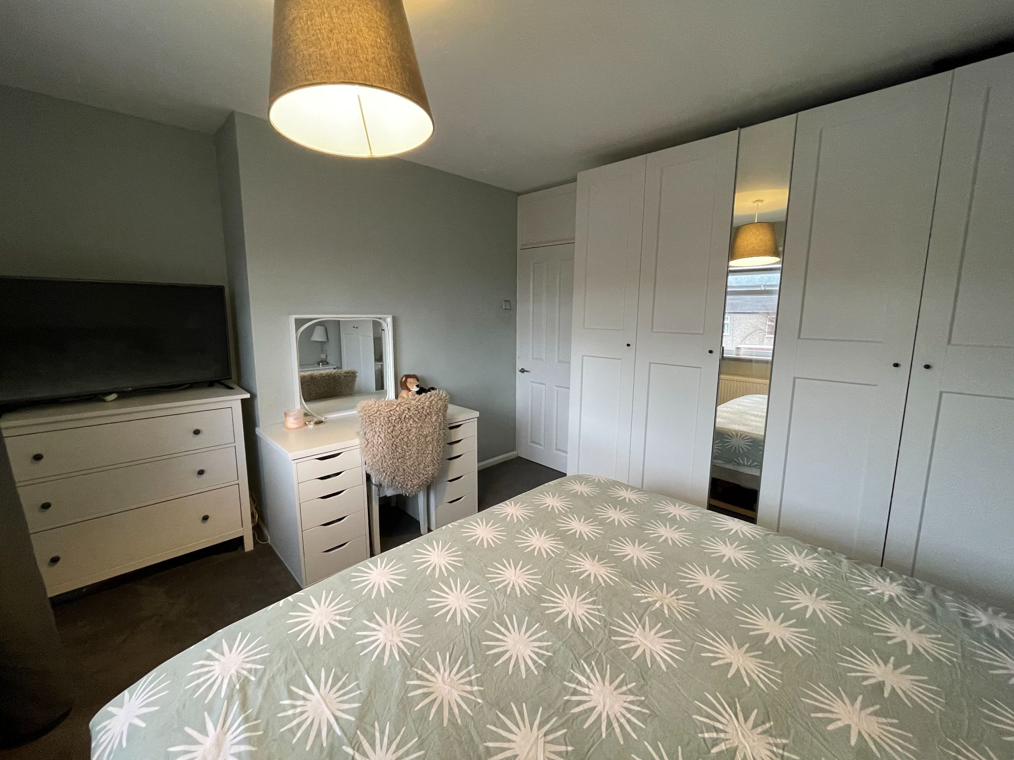 3 bedroom barn conversion house For Sale in Manchester - Photograph 15.