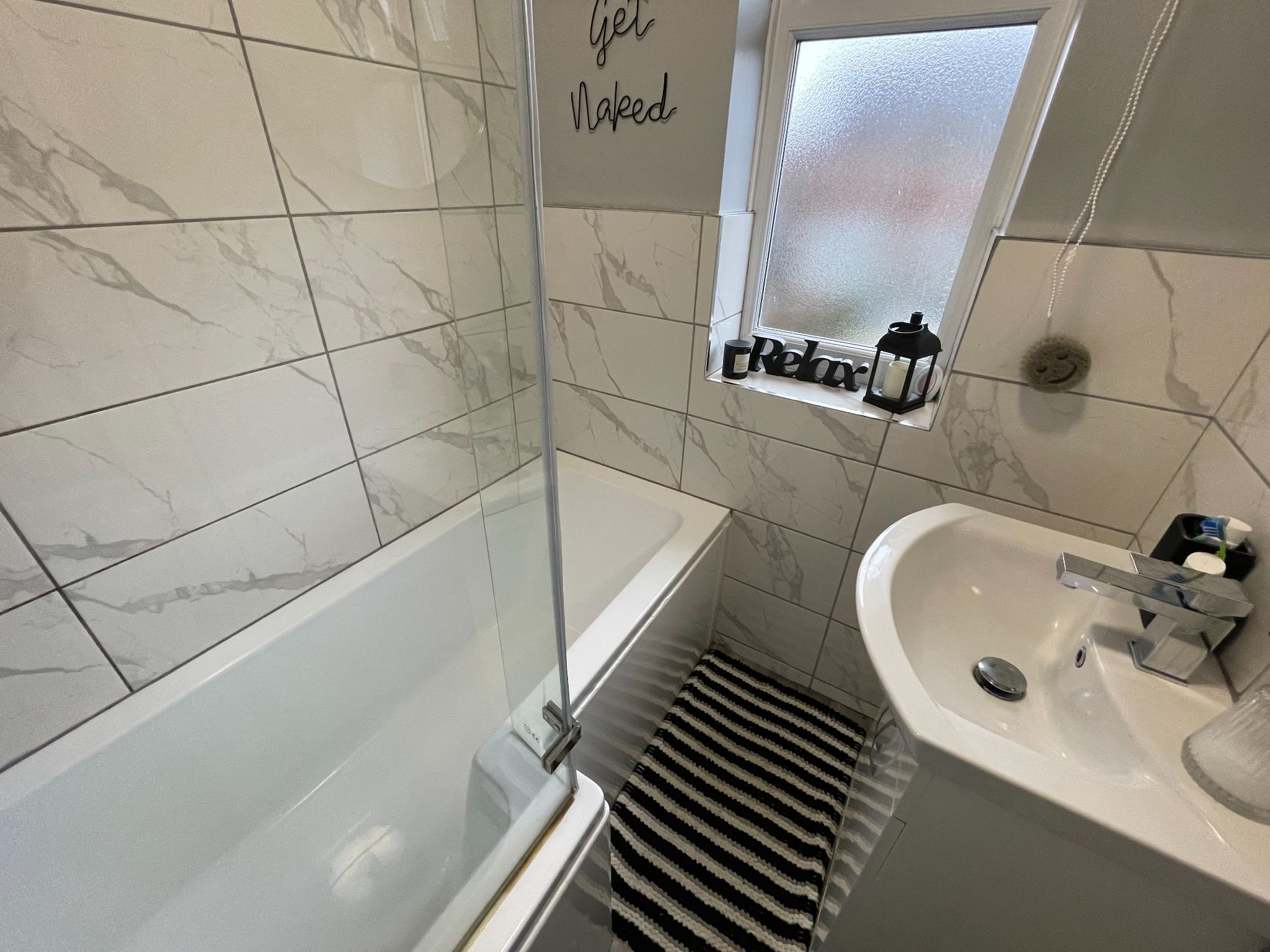 3 bedroom barn conversion house For Sale in Manchester - Photograph 21.