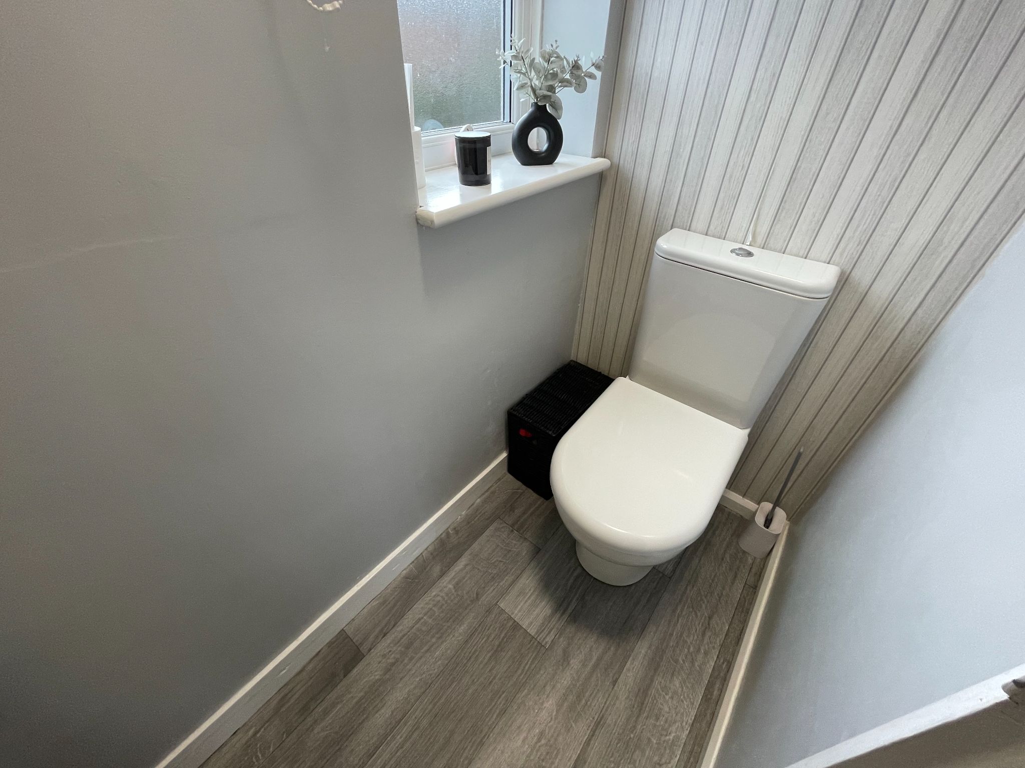 3 bedroom barn conversion house For Sale in Manchester - Photograph 22.