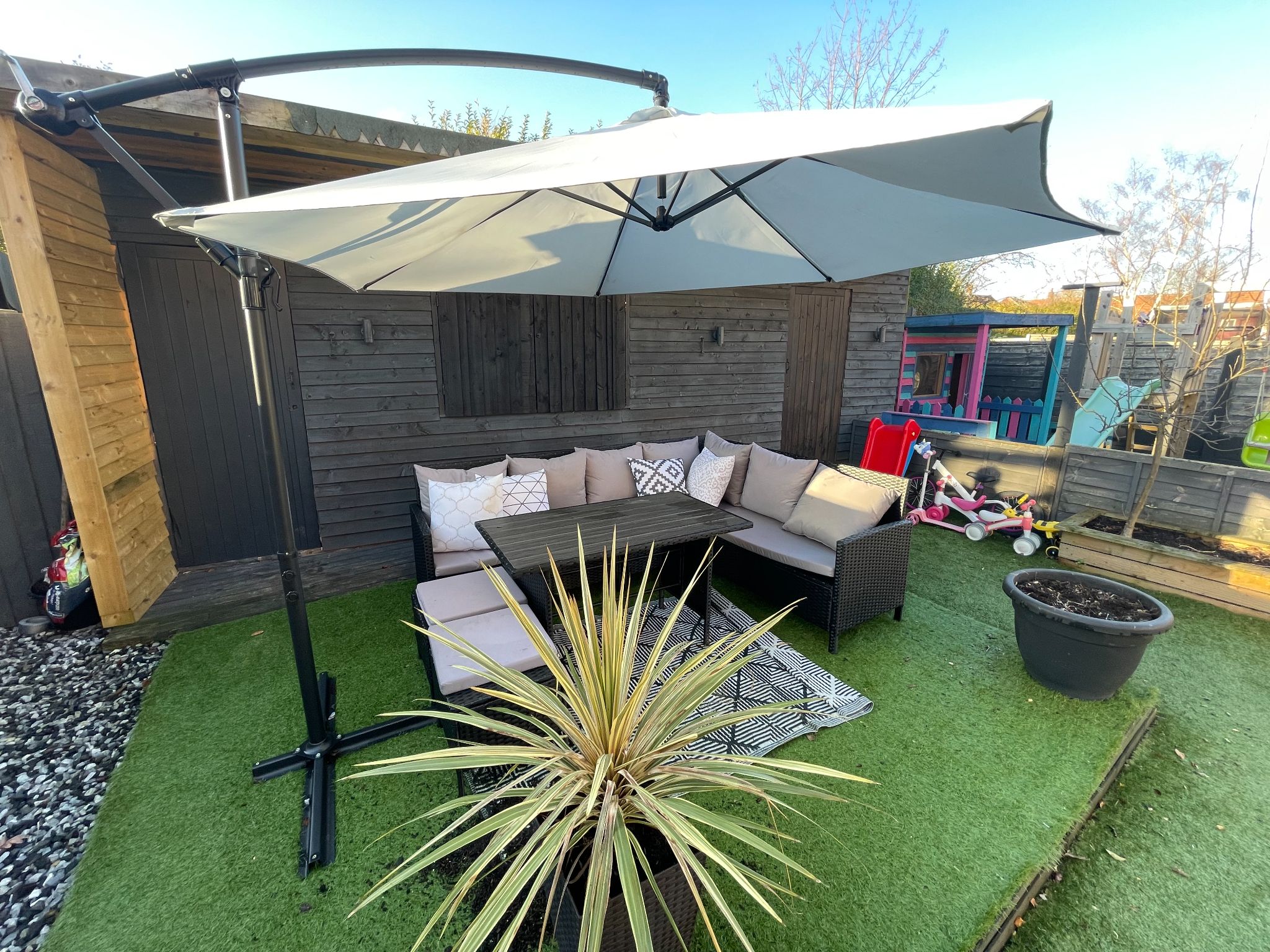 4 bedroom semi-detached house For Sale in Manchester - Photograph 26.