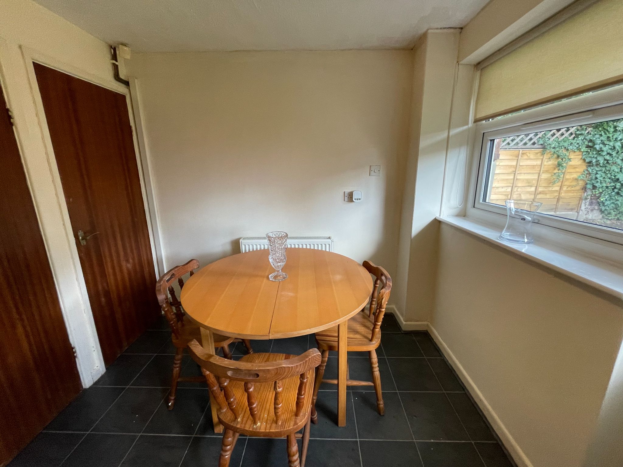 3 bedroom semi-detached house For Sale in Manchester - Photograph 7.