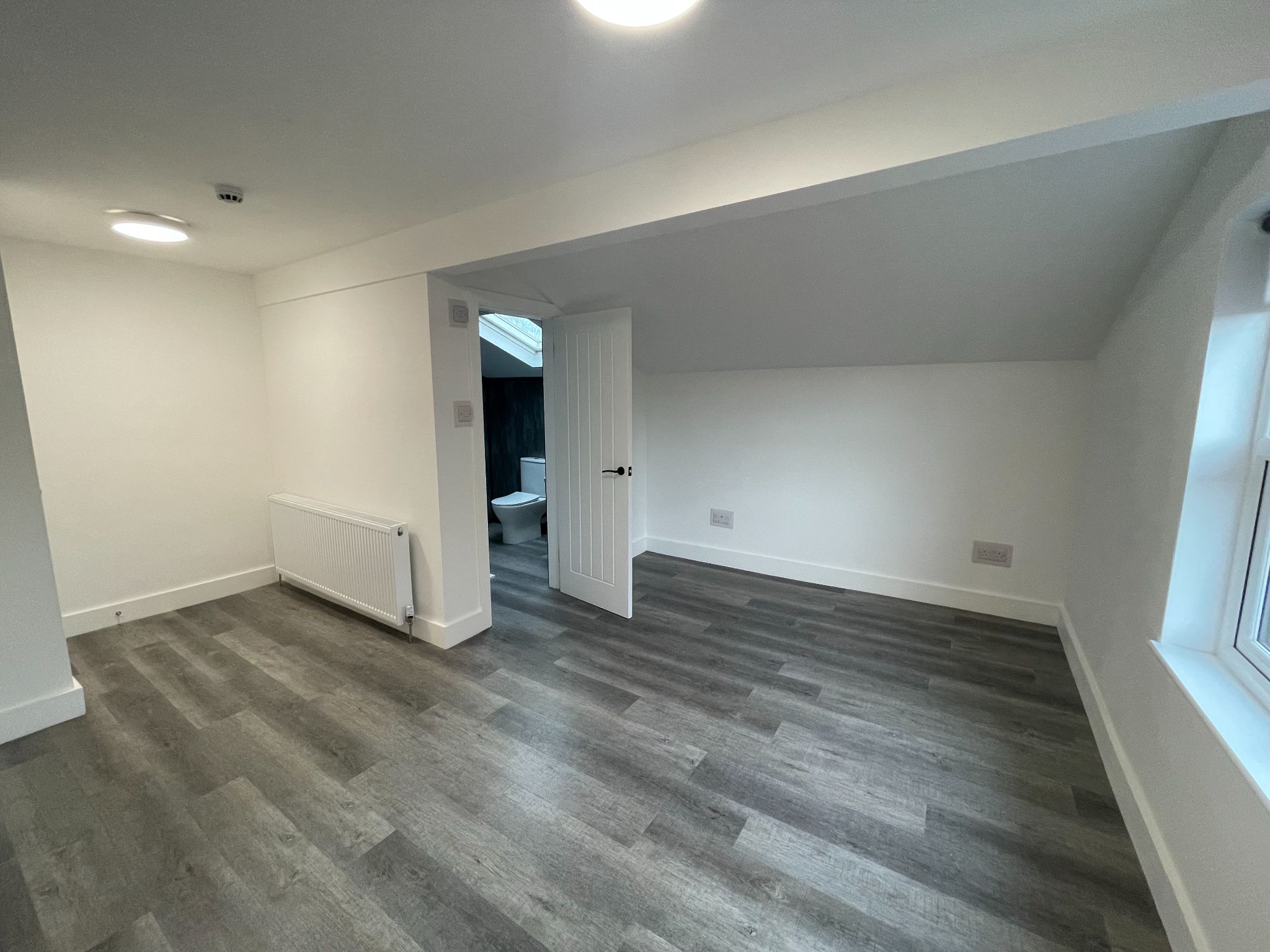 6 bedroom end terraced house For Sale in Manchester - Photograph 26.
