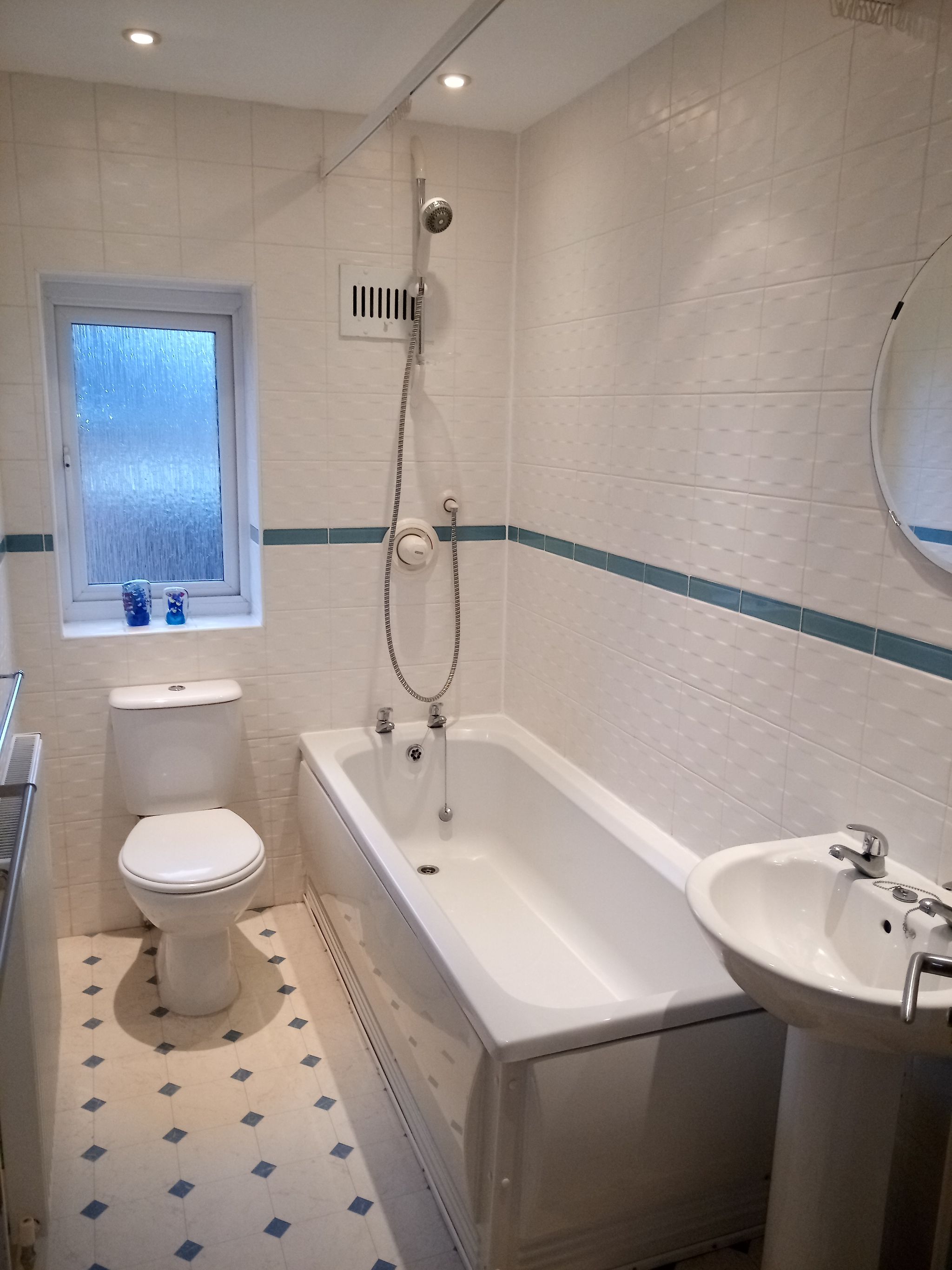 2 bedroom mews house For Sale in Manchester - Photograph 16.