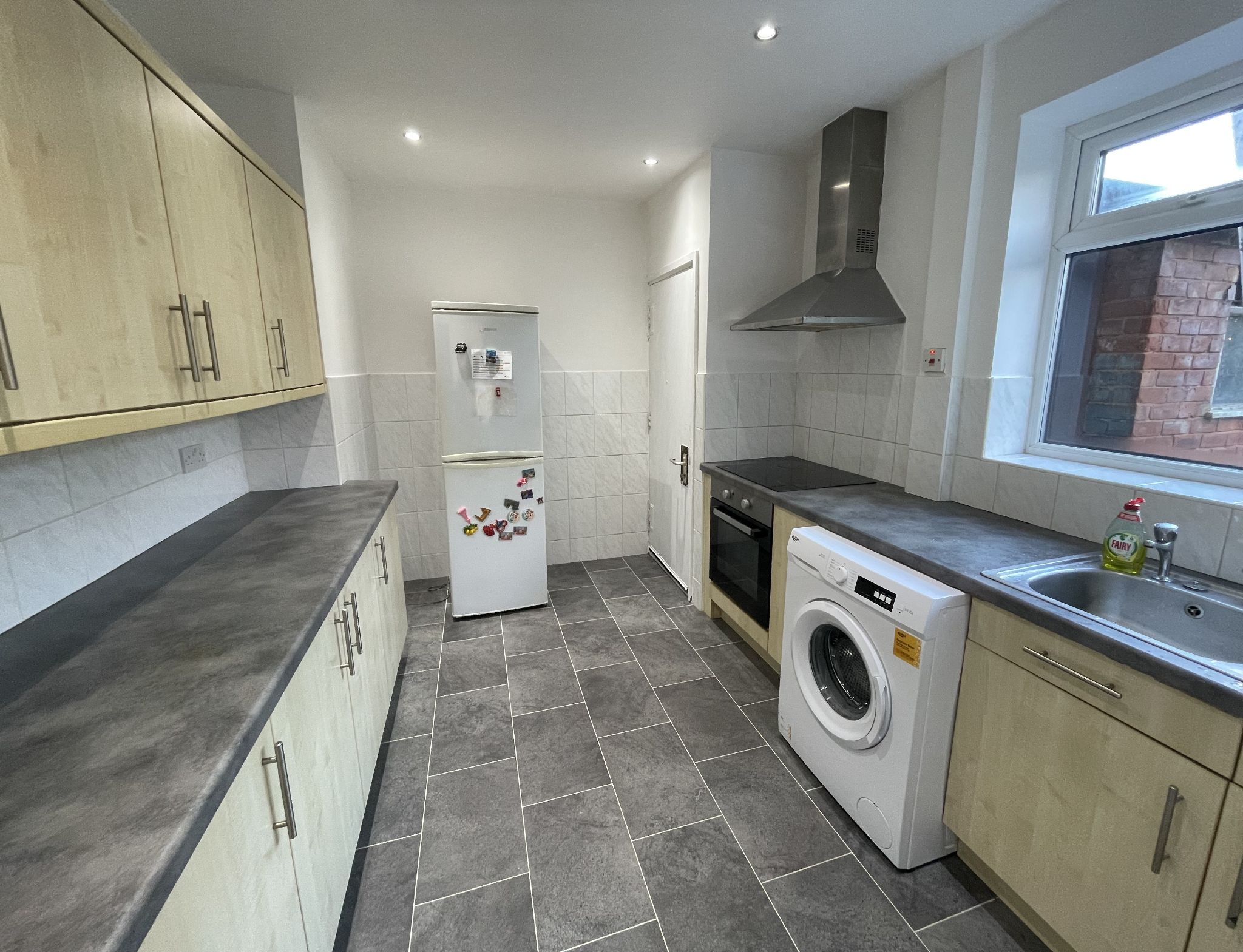 3 bedroom mid terraced house For Sale in Manchester - Photograph 4.