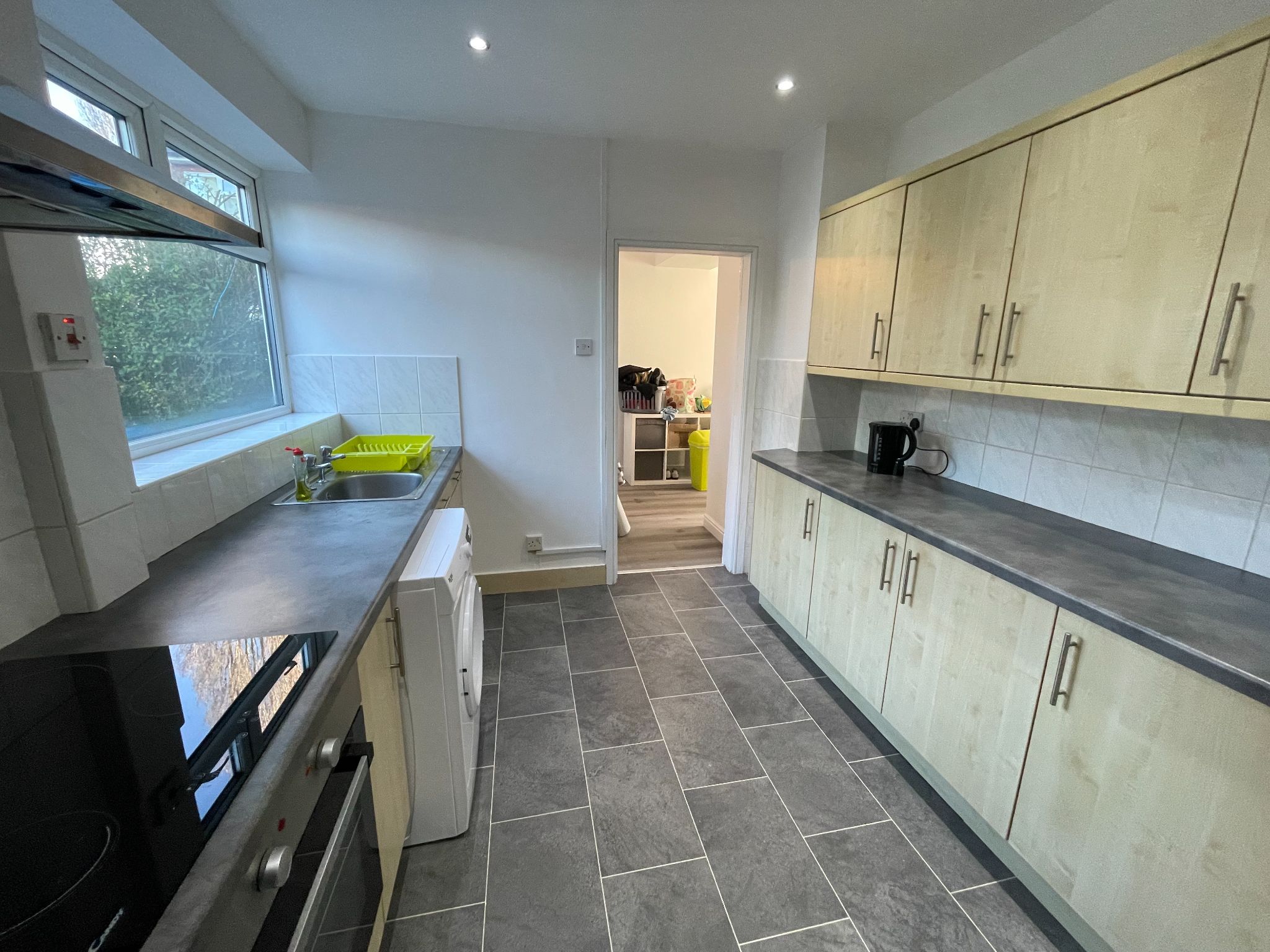 3 bedroom mid terraced house For Sale in Manchester - Photograph 5.