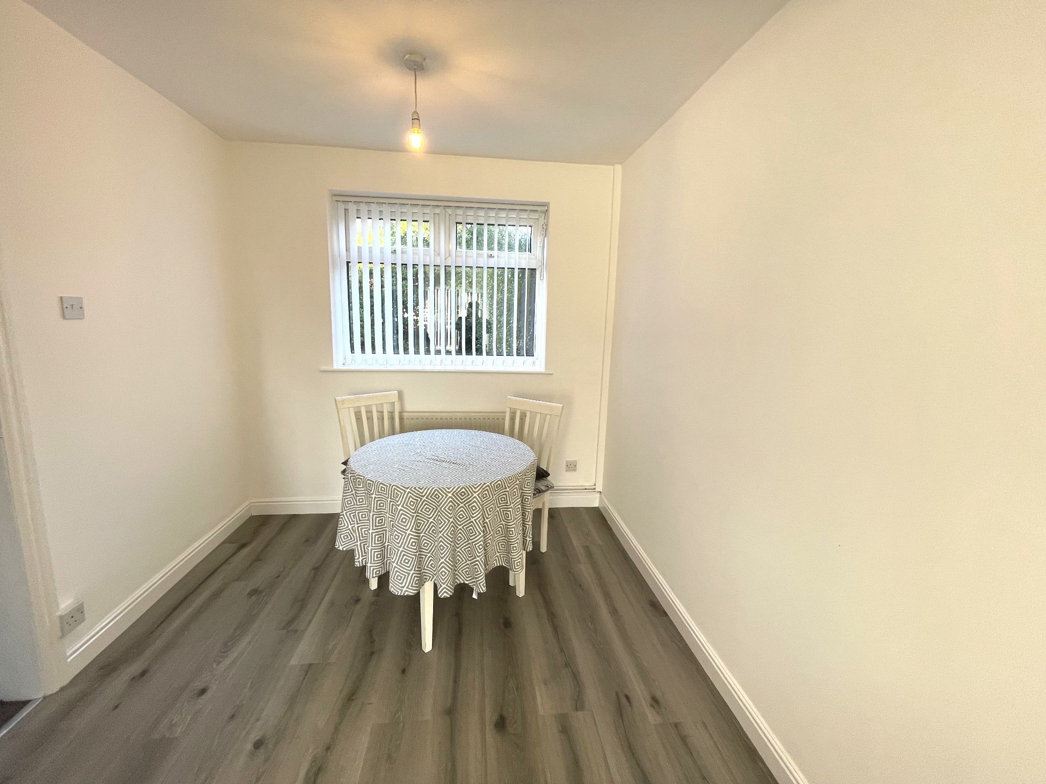 3 bedroom mid terraced house For Sale in Manchester - Photograph 7.