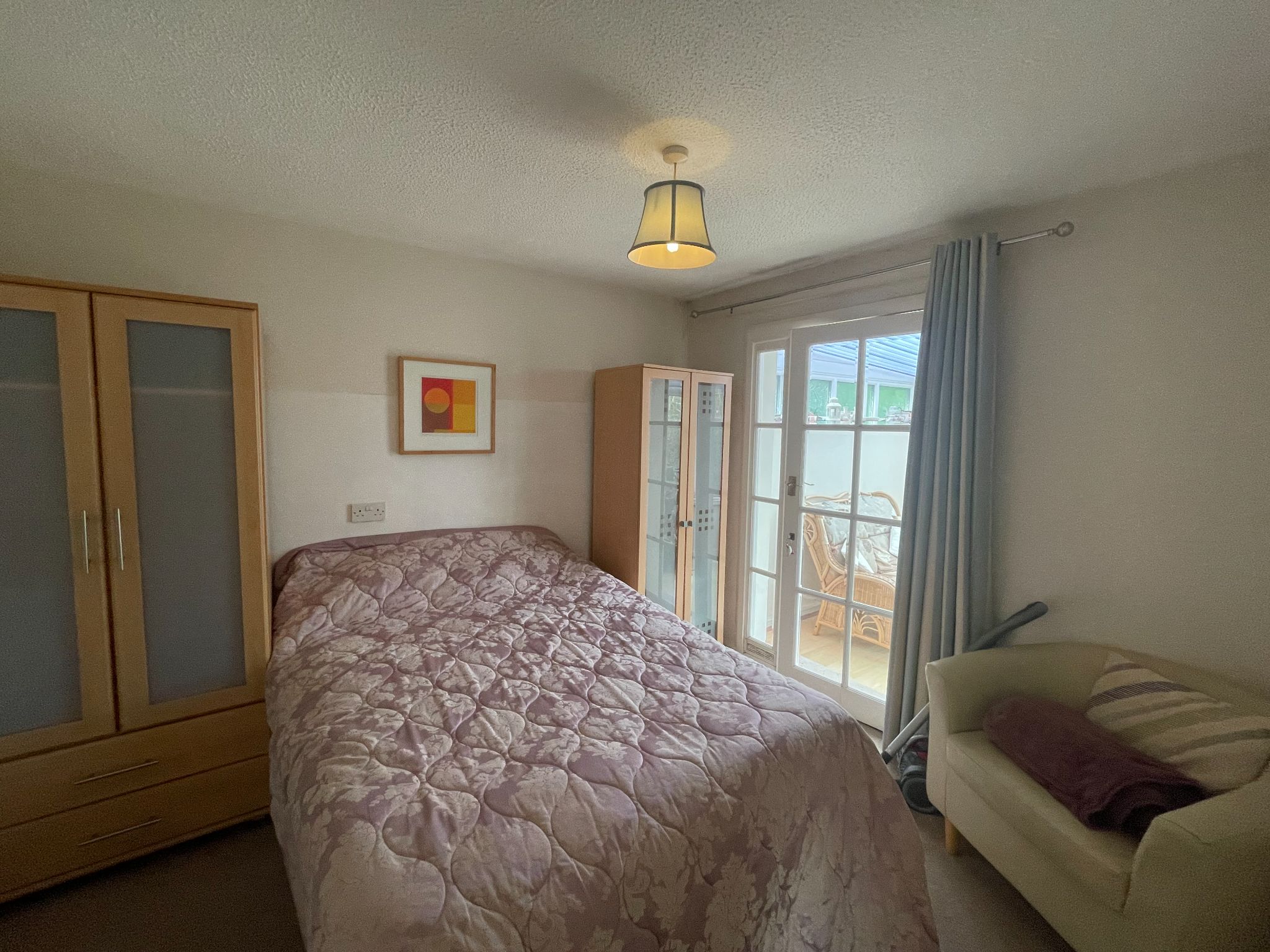 2 bedroom semi-detached bungalow For Sale in Manchester - Photograph 12.