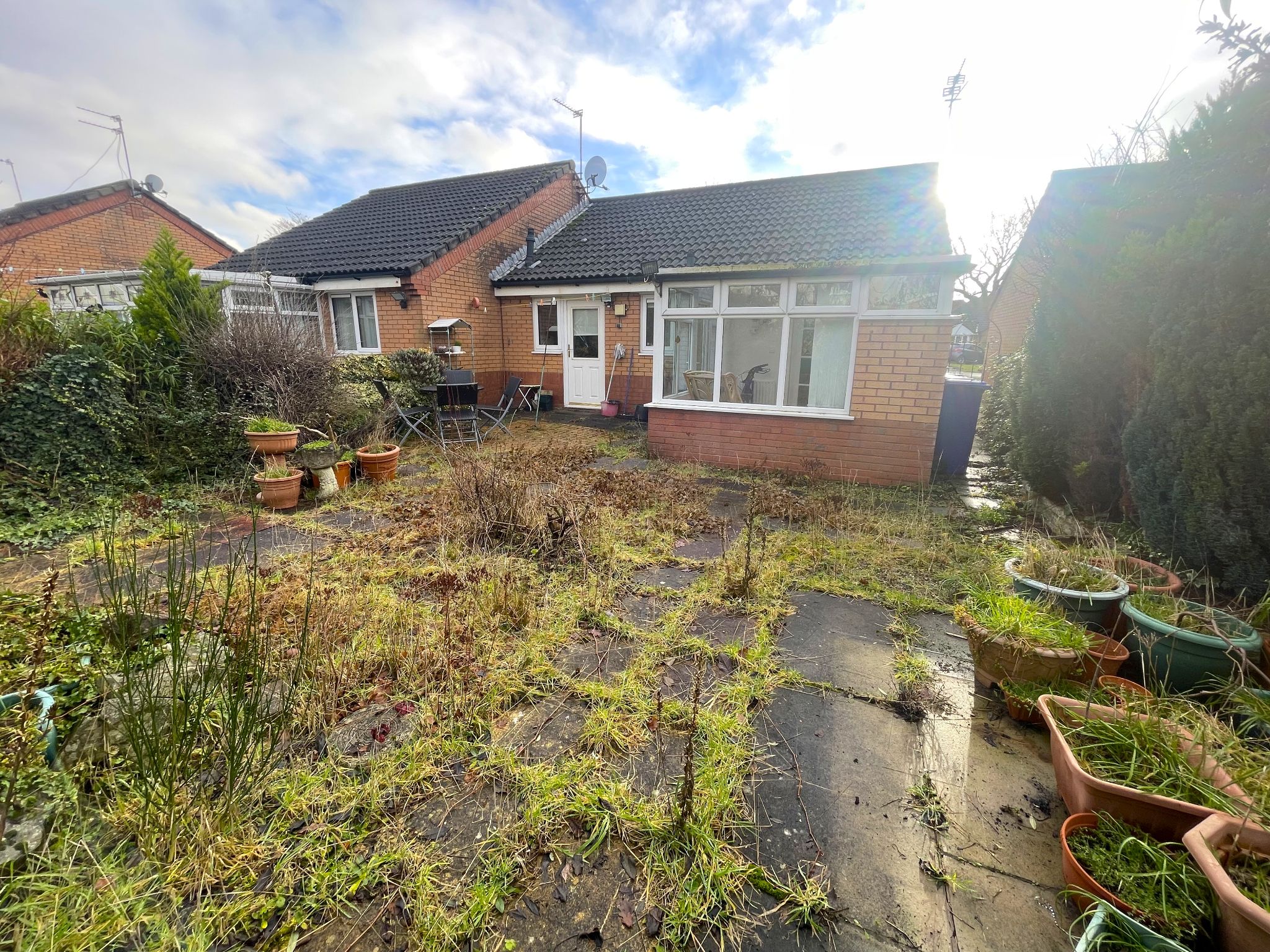 2 bedroom semi-detached bungalow For Sale in Manchester - Photograph 15.
