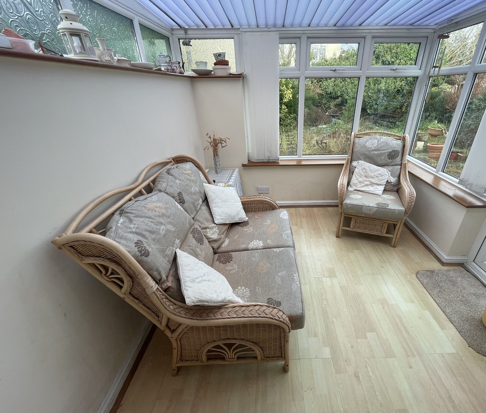 2 bedroom semi-detached bungalow For Sale in Manchester - Photograph 9.
