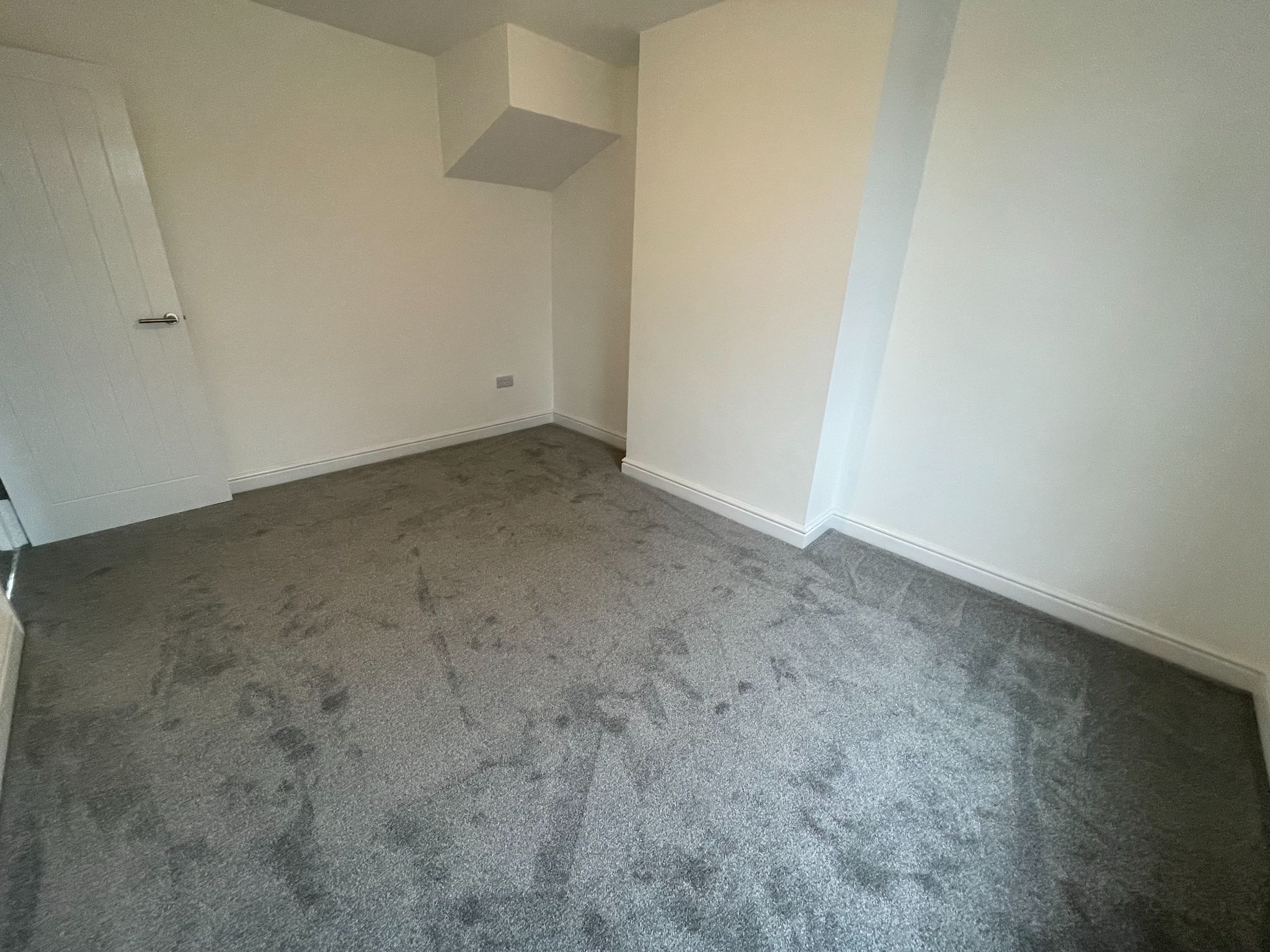 4 bedroom semi-detached house For Sale in Manchester - Photograph 12.