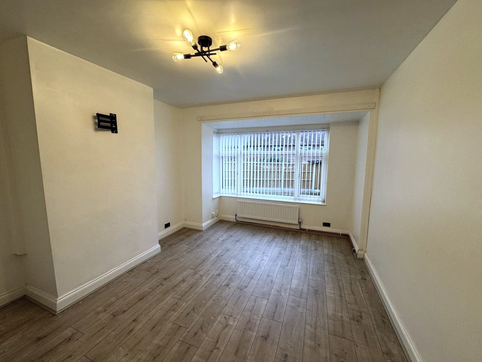 3 bedroom semi-detached house To Let in Manchester - Photograph 4.
