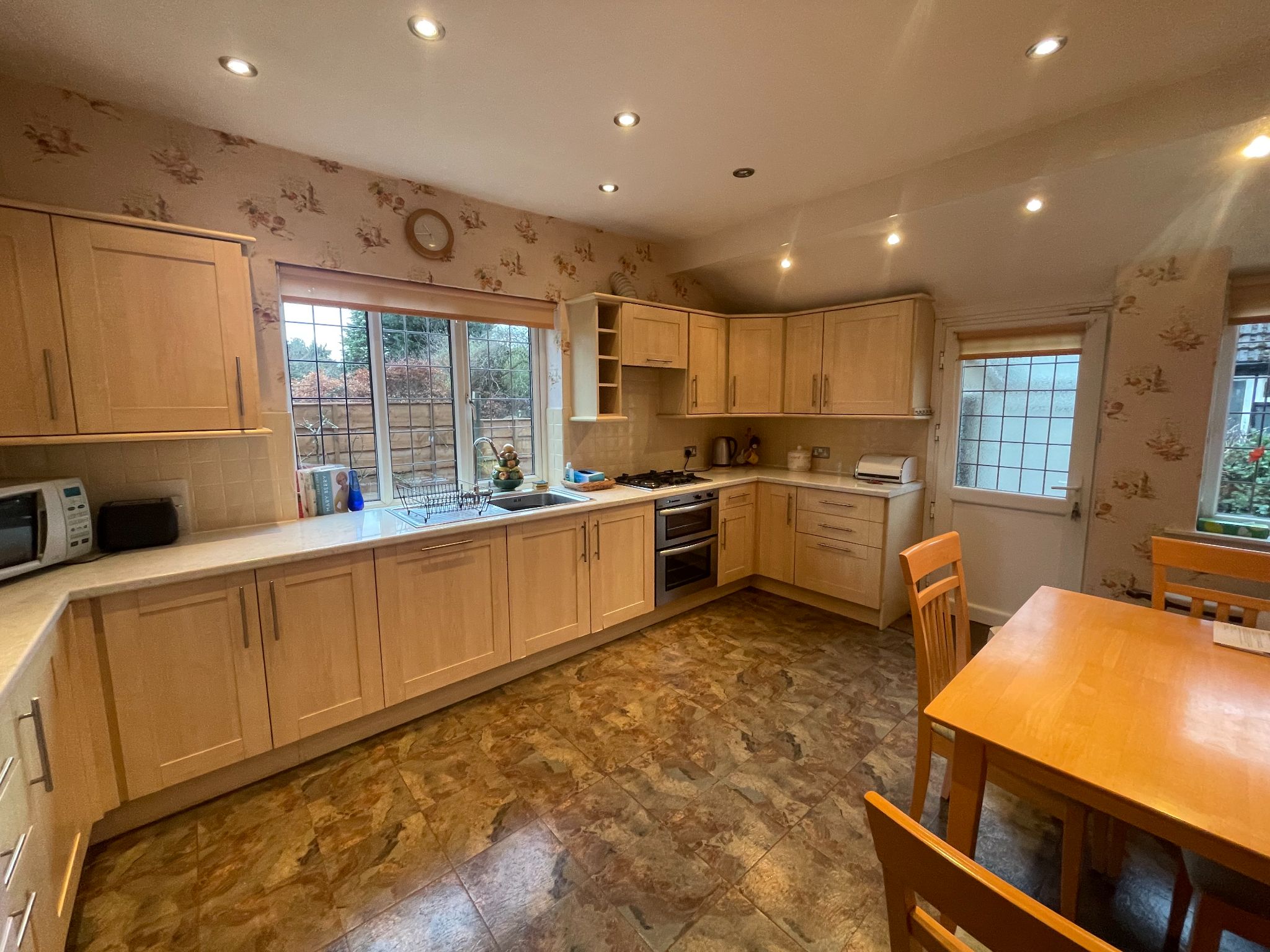 2 bedroom detached bungalow For Sale in Cheadle - Photograph 7.