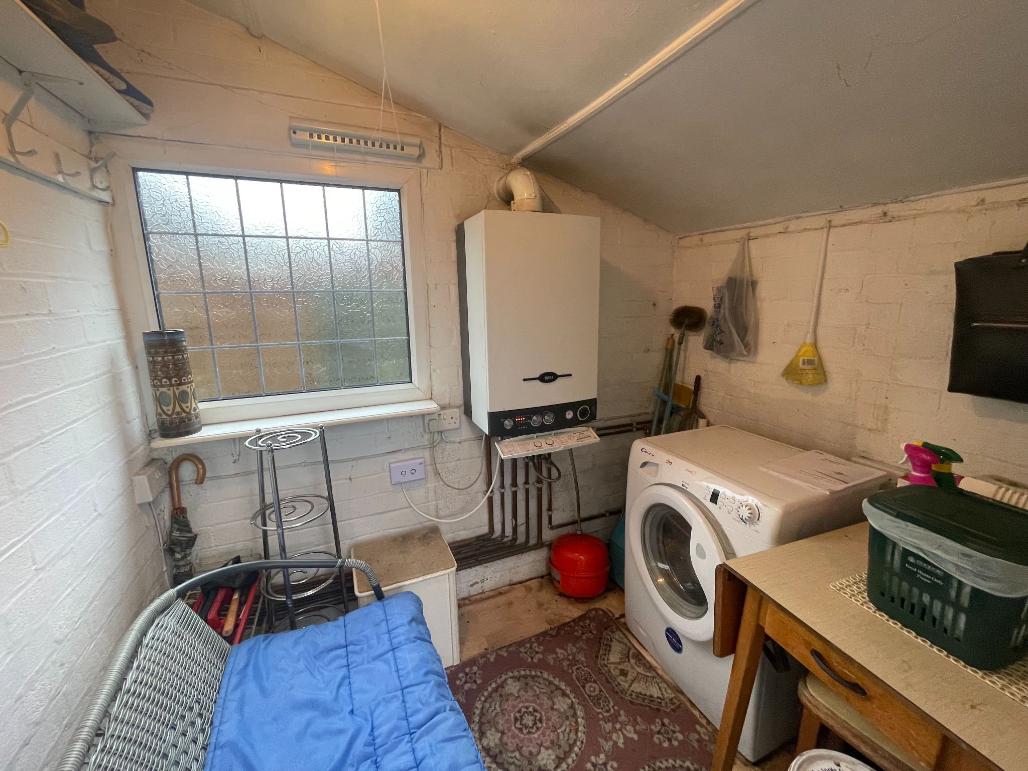 2 bedroom detached bungalow For Sale in Cheadle - Photograph 16.