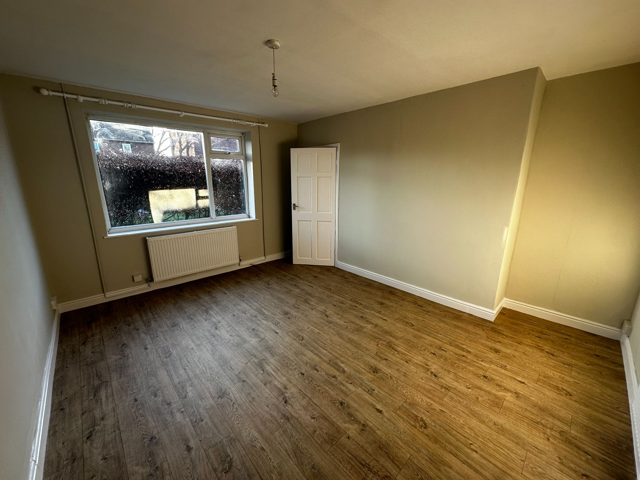 2 bedroom semi-detached house To Let in Manchester - Photograph 4.