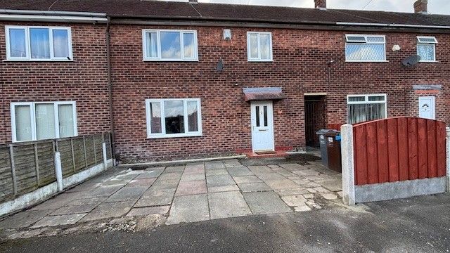 3 bedroom mid terraced house To Let in Manchester - Property photograph.