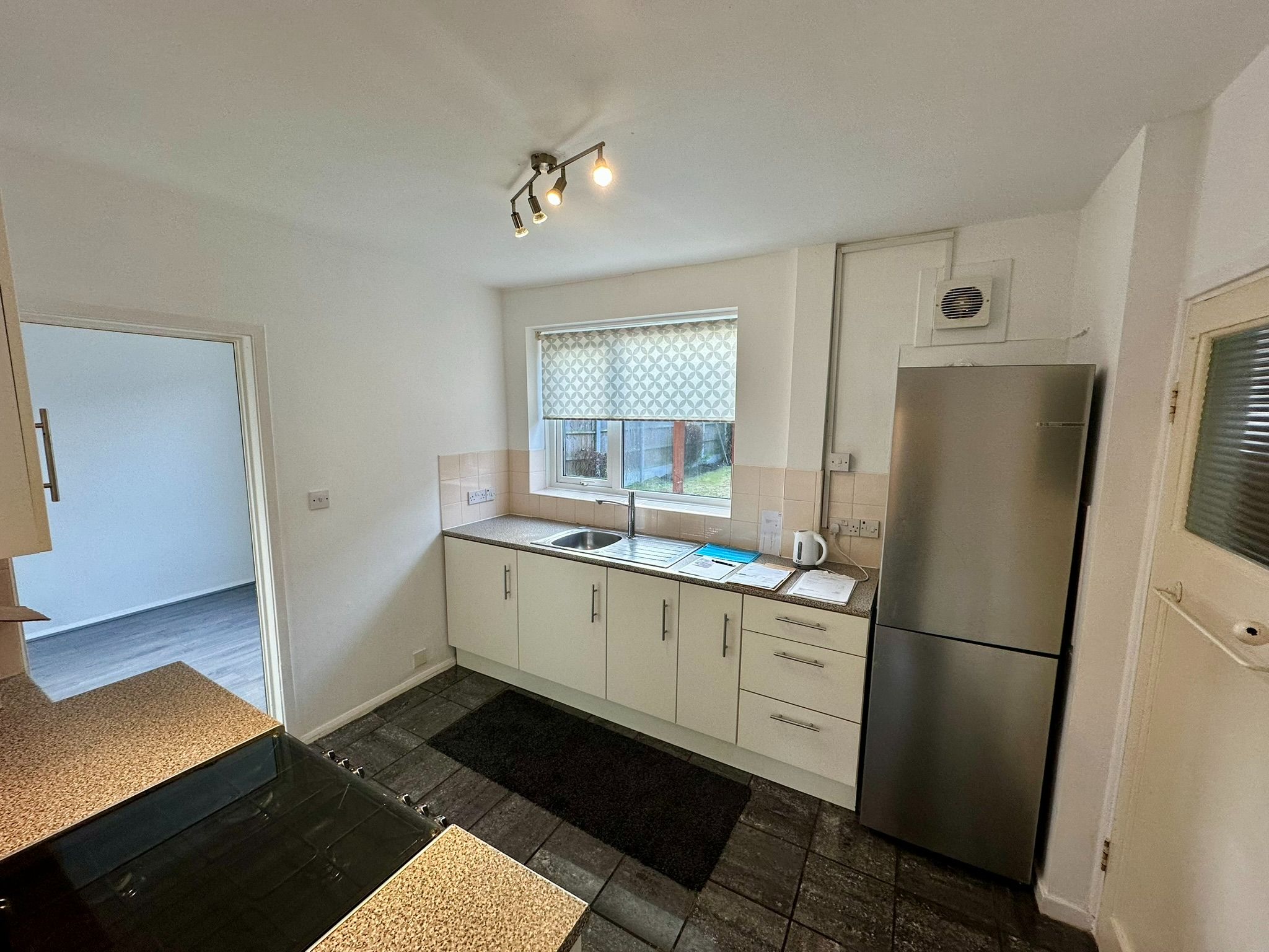 3 bedroom mid terraced house To Let in Manchester - Property photograph.