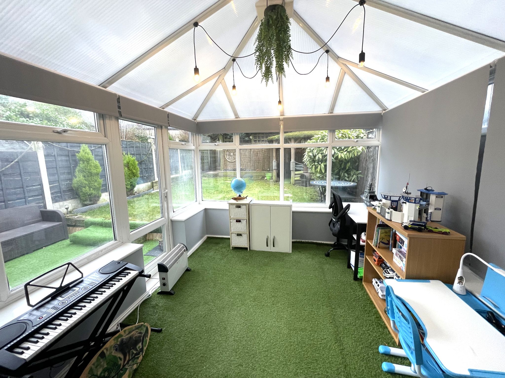 3 bedroom mid terraced house For Sale in Manchester - Photograph 6.