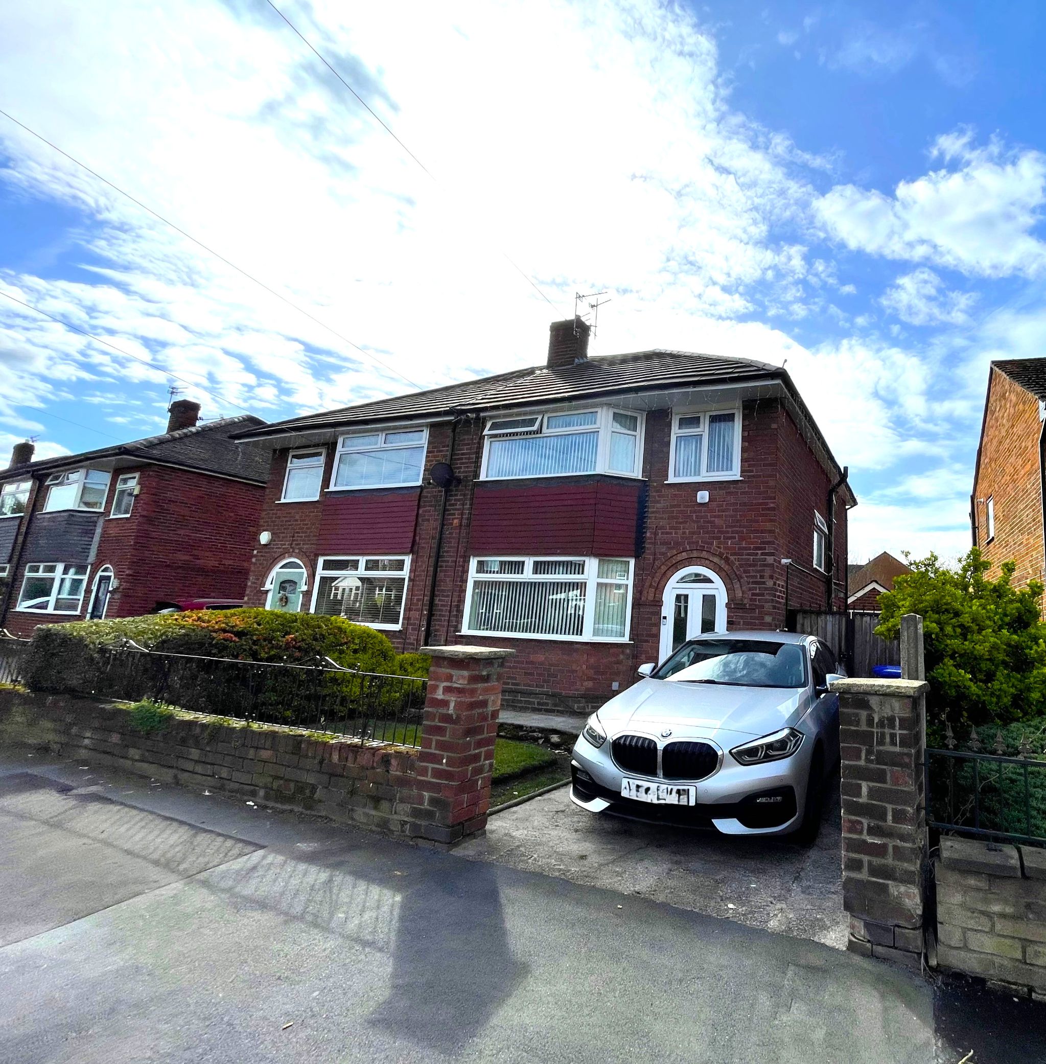 3 bedroom semi-detached house For Sale in Manchester - Property photograph.
