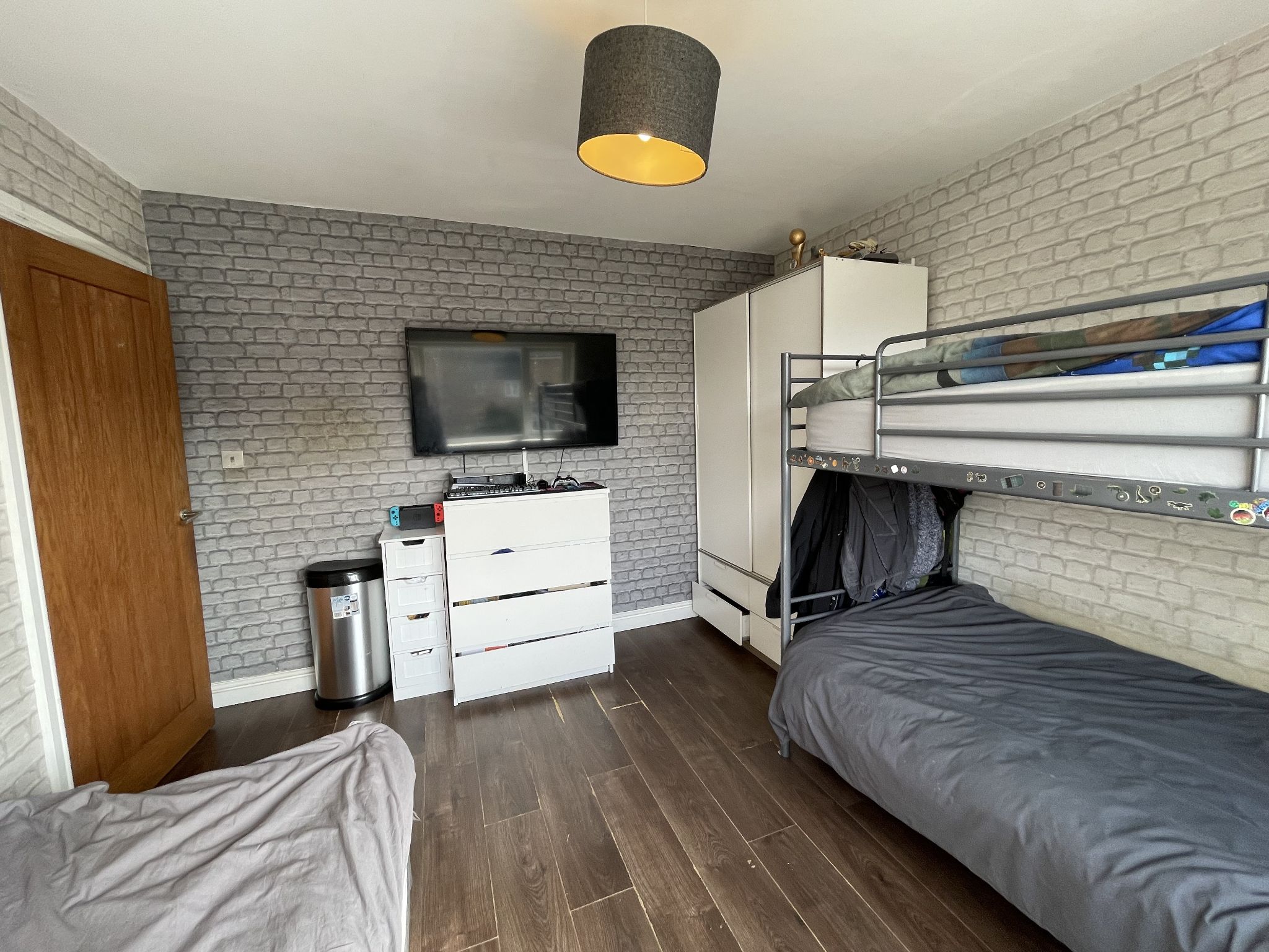 3 bedroom semi-detached house For Sale in Manchester - Photograph 16.