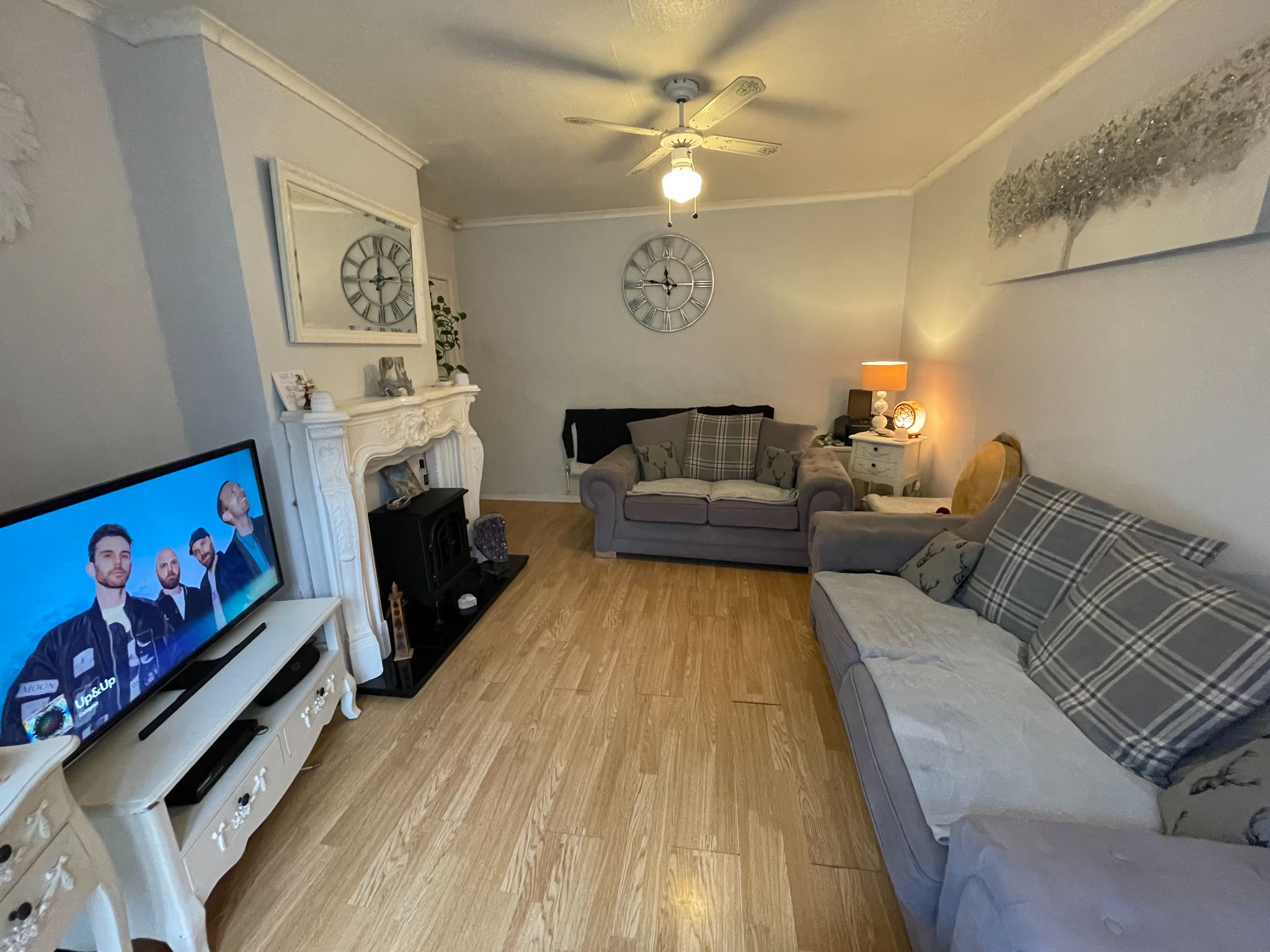 2 bedroom mid terraced house For Sale in Manchester - Property photograph.