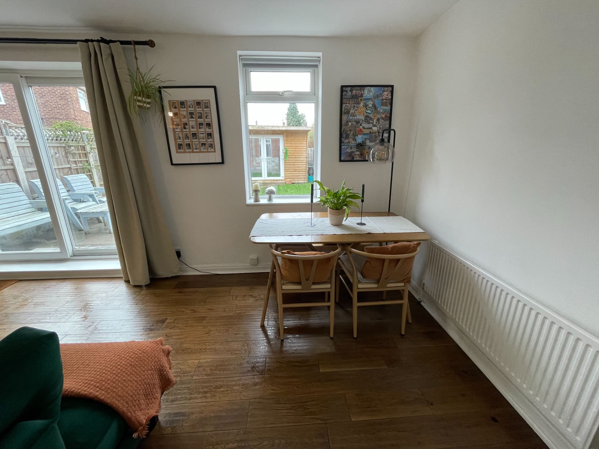 2 bedroom mid terraced house For Sale in Manchester - Photograph 5.
