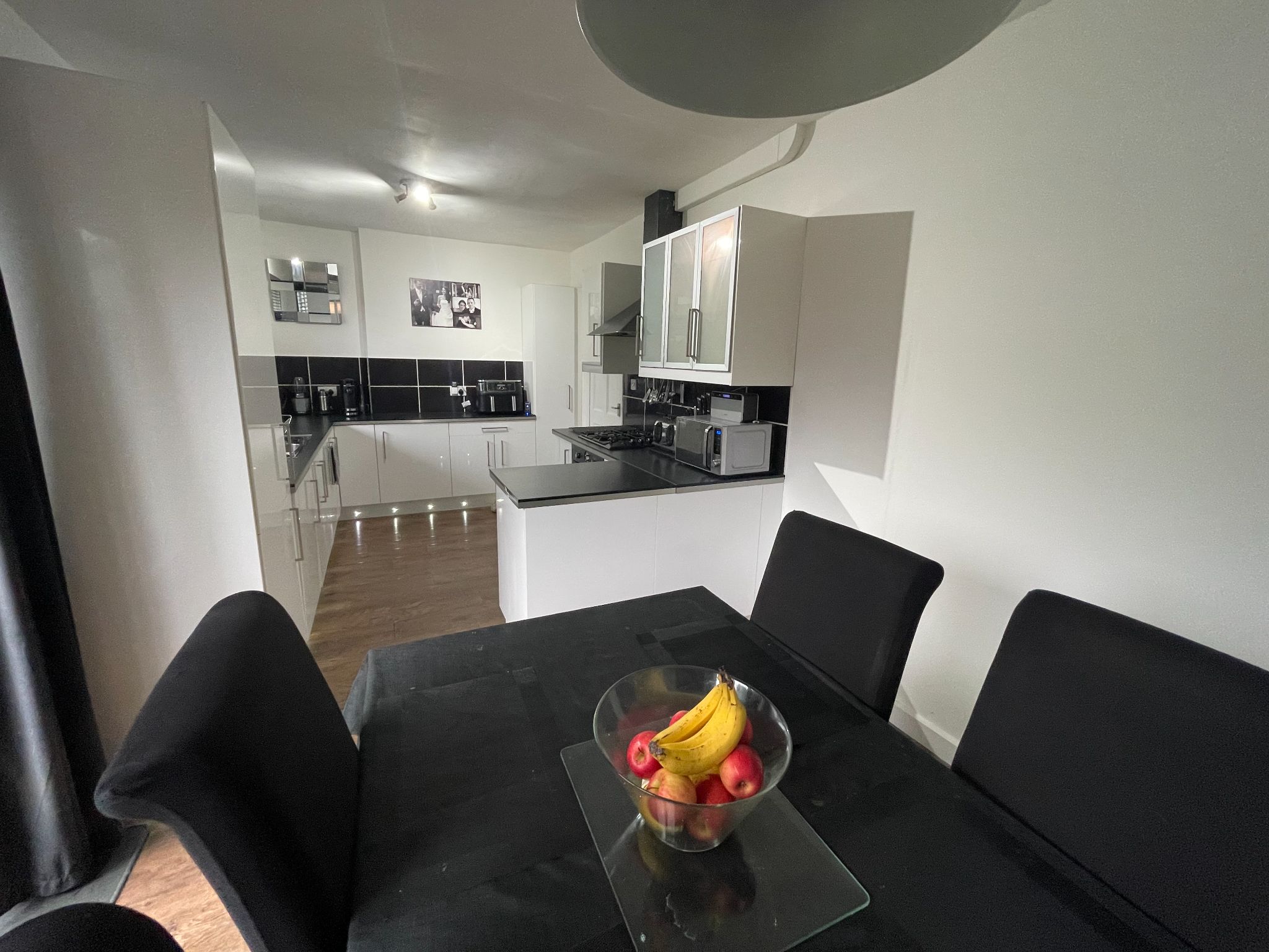 4 bedroom semi-detached house For Sale in Manchester - Photograph 21.