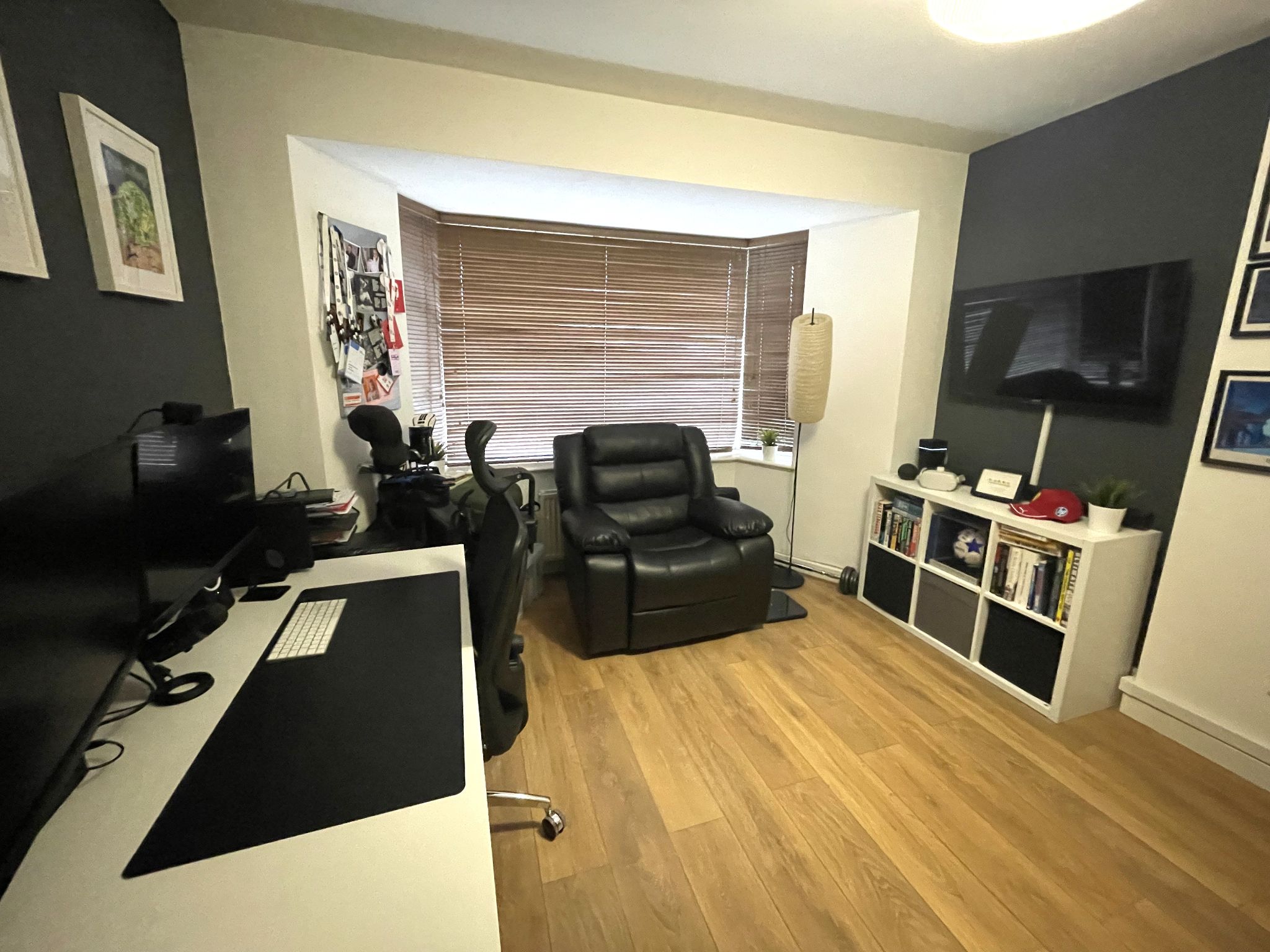 4 bedroom semi-detached house For Sale in Manchester - Photograph 8.