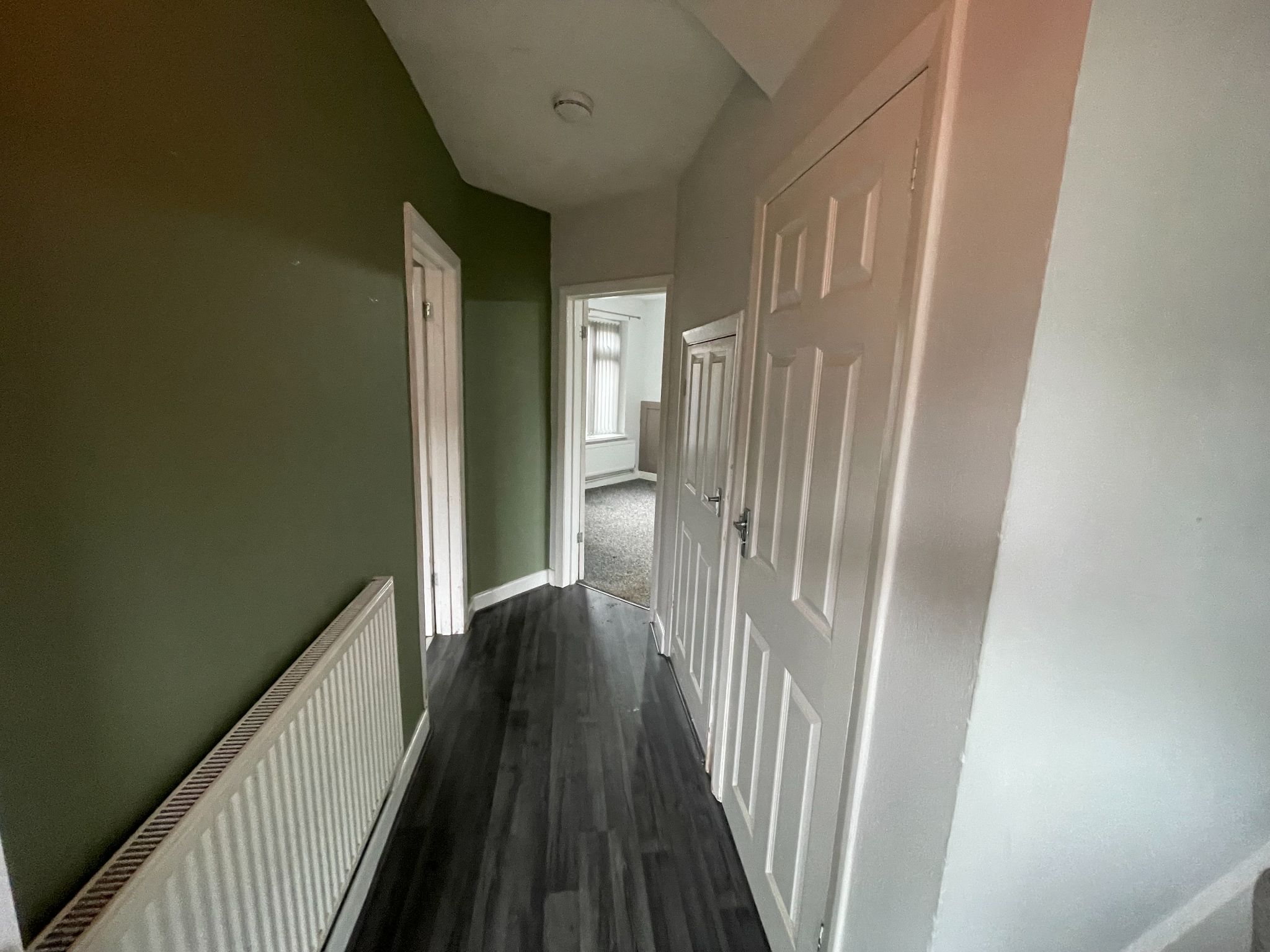 3 bedroom mid terraced house For Sale in Manchester - Property photograph.